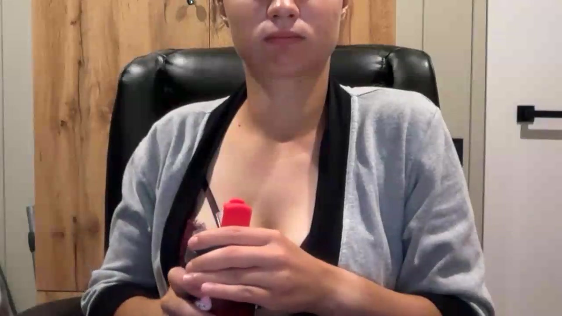 Gallery image thumbnail from EvelinaDivine's myfreecams stream on, 08/04/2026, 21:58 image 13 of 20