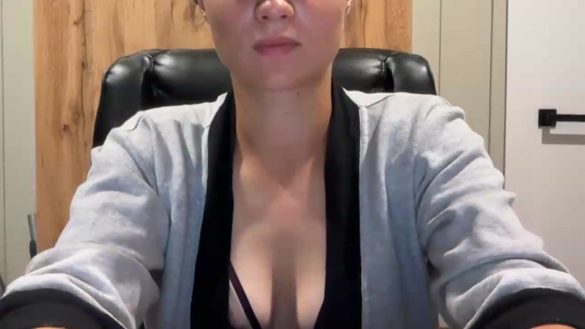 Gallery image thumbnail from EvelinaDivine's myfreecams stream on, 08/04/2026, 21:58 image 6 of 20