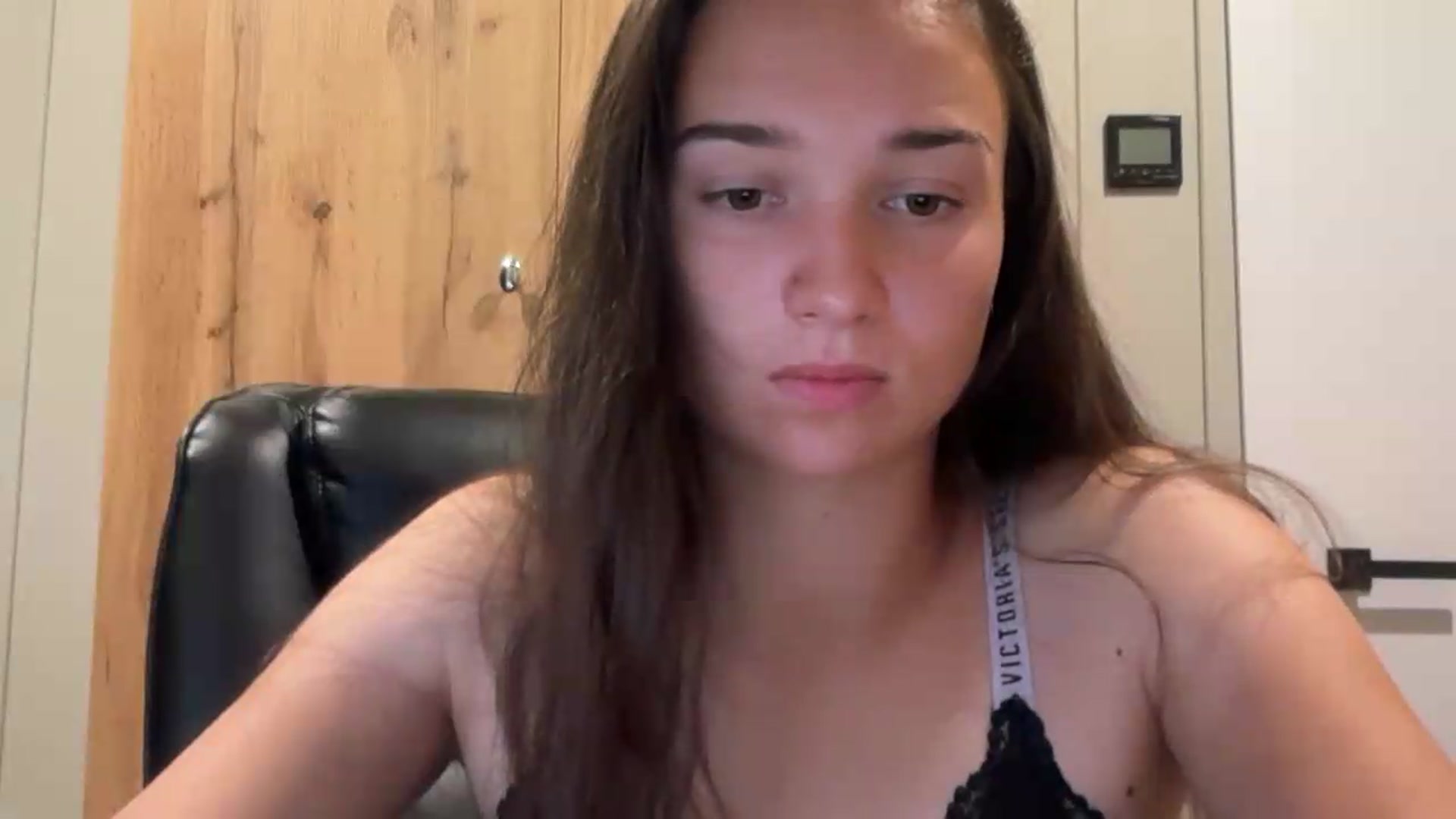 Gallery image thumbnail from EvelinaDivine's myfreecams stream on, 08/05/2026, 21:12 image 8 of 20