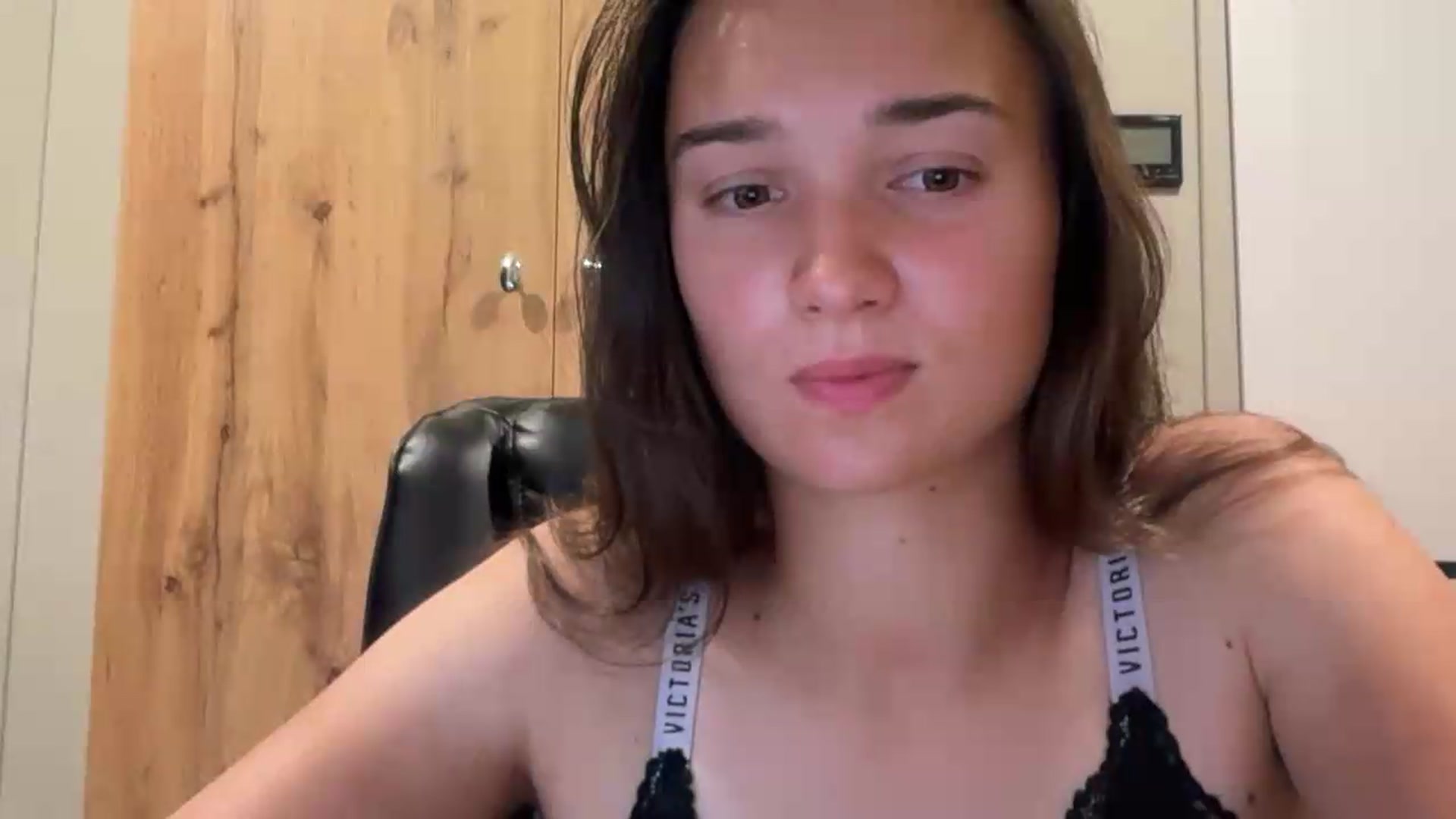 Gallery image thumbnail from EvelinaDivine's myfreecams stream on, 08/05/2026, 21:44 image 13 of 20