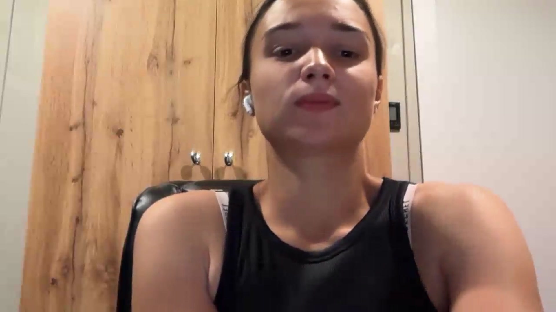 Gallery image thumbnail from EvelinaDivine's myfreecams stream on, 08/08/2026, 22:52 image 9 of 20