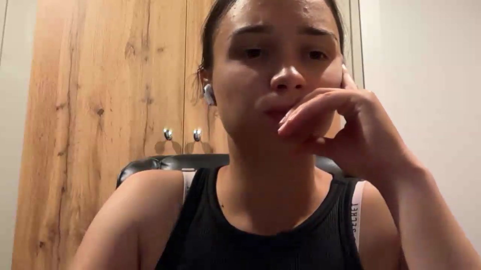 Gallery image thumbnail from EvelinaDivine's myfreecams stream on, 08/08/2026, 22:52 image 5 of 20