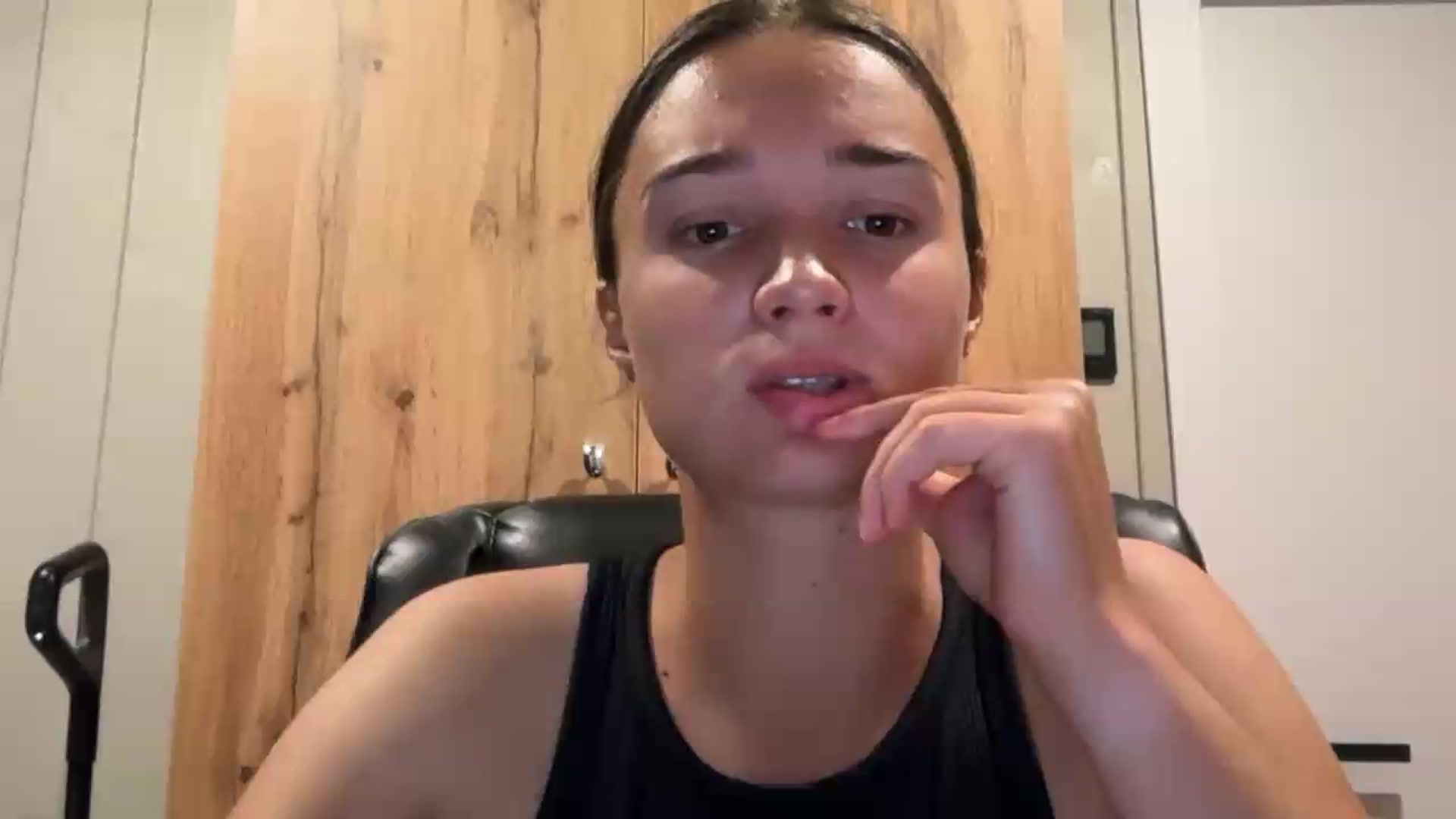 Gallery image thumbnail from EvelinaDivine's myfreecams stream on, 08/10/2026, 20:08 image 10 of 20