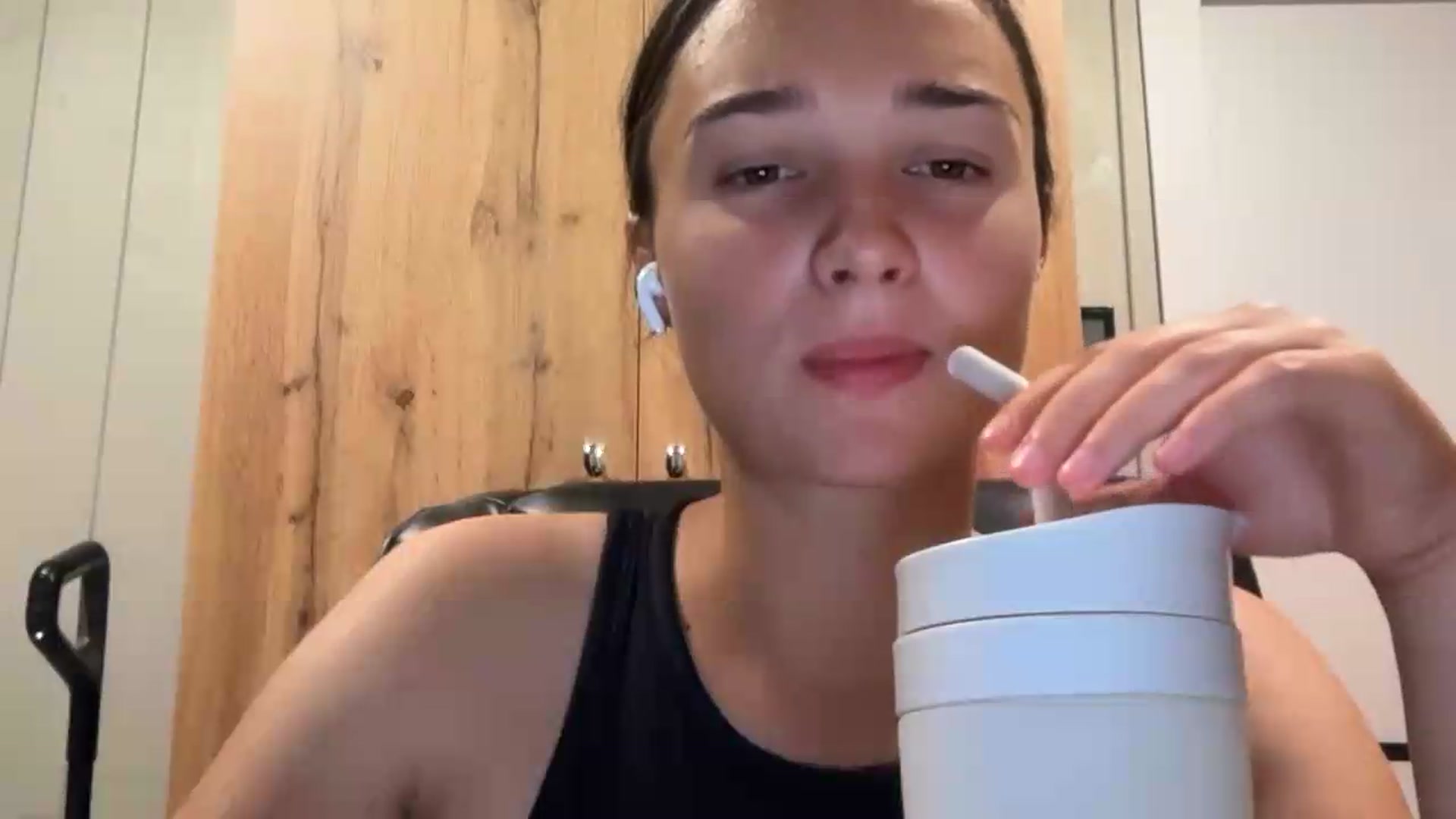 Gallery image thumbnail from EvelinaDivine's myfreecams stream on, 08/10/2026, 20:08 image 4 of 20