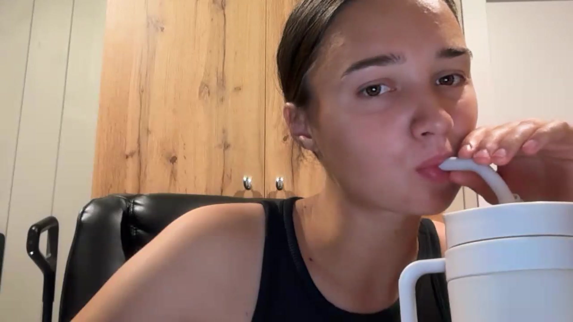 Gallery image thumbnail from EvelinaDivine's myfreecams stream on, 08/10/2026, 20:08 image 14 of 20