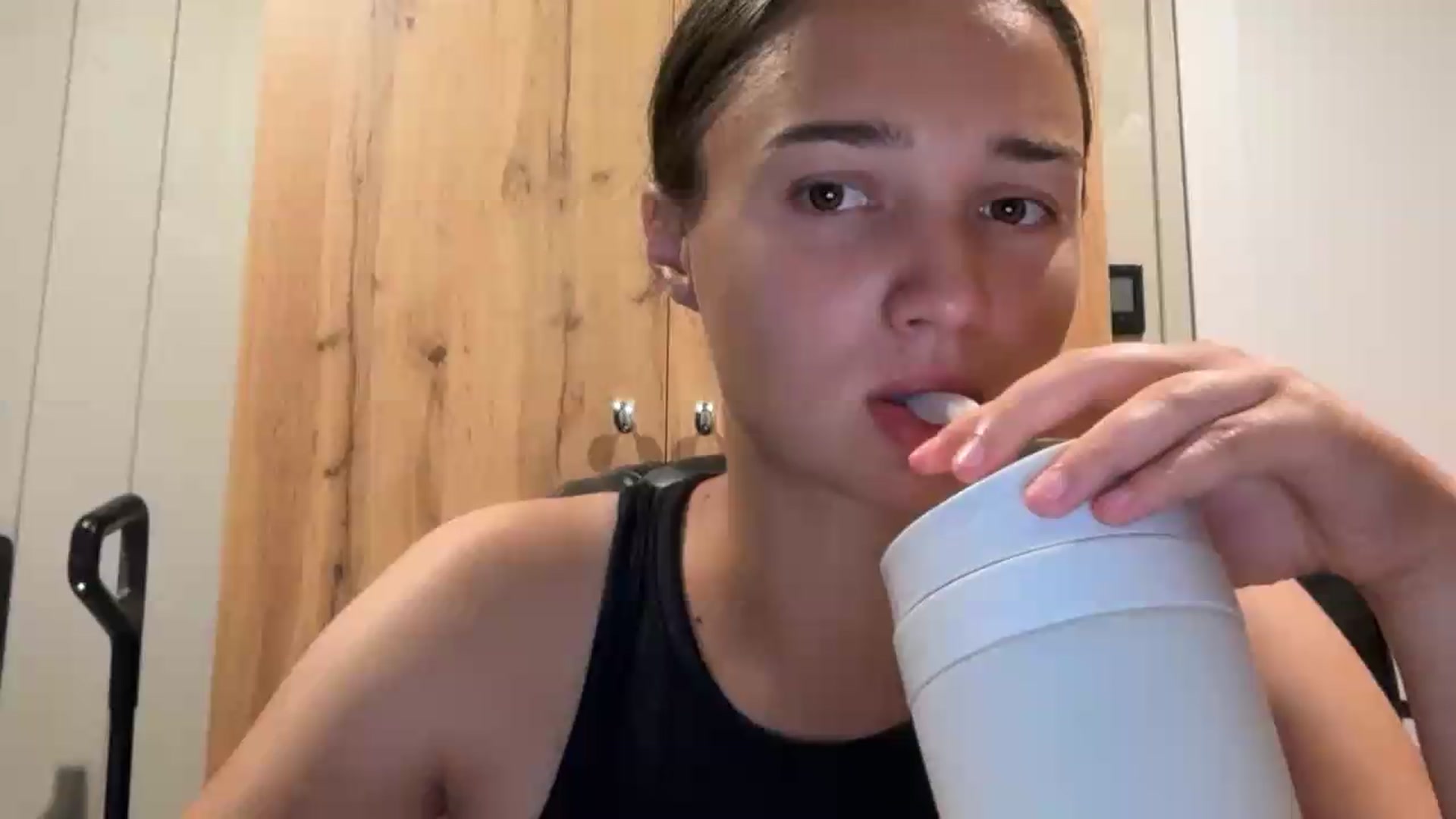 Gallery image thumbnail from EvelinaDivine's myfreecams stream on, 08/10/2026, 20:24 image 19 of 20