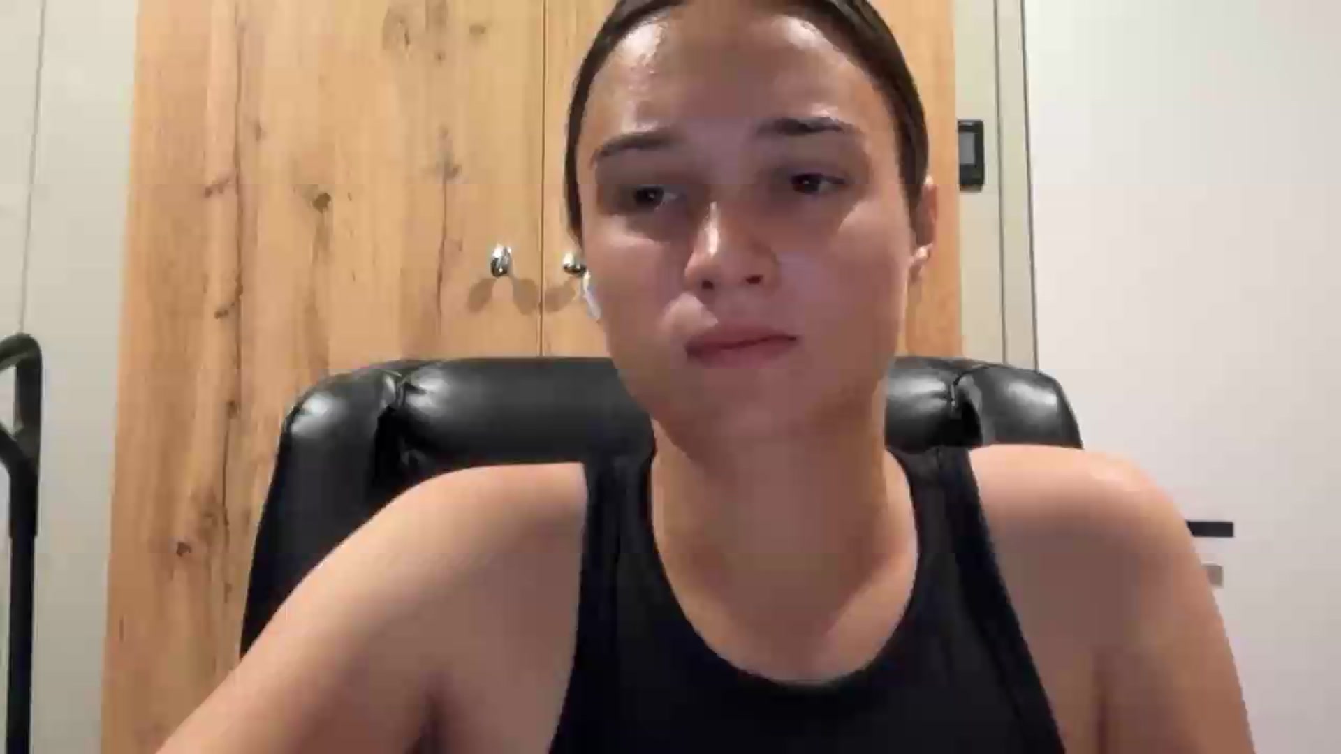 Gallery image thumbnail from EvelinaDivine's myfreecams stream on, 08/15/2026, 21:11 image 1 of 20