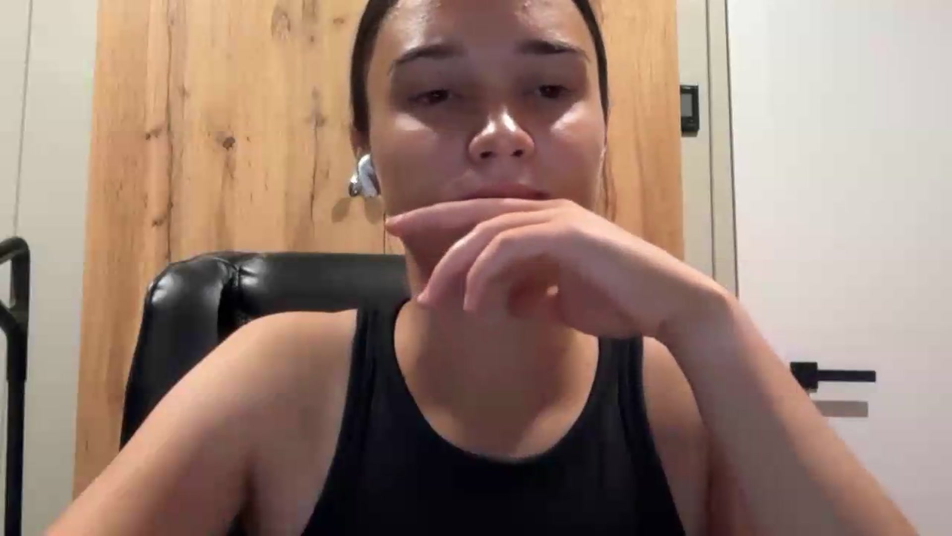Gallery image thumbnail from EvelinaDivine's myfreecams stream on, 08/15/2026, 21:11 image 8 of 20