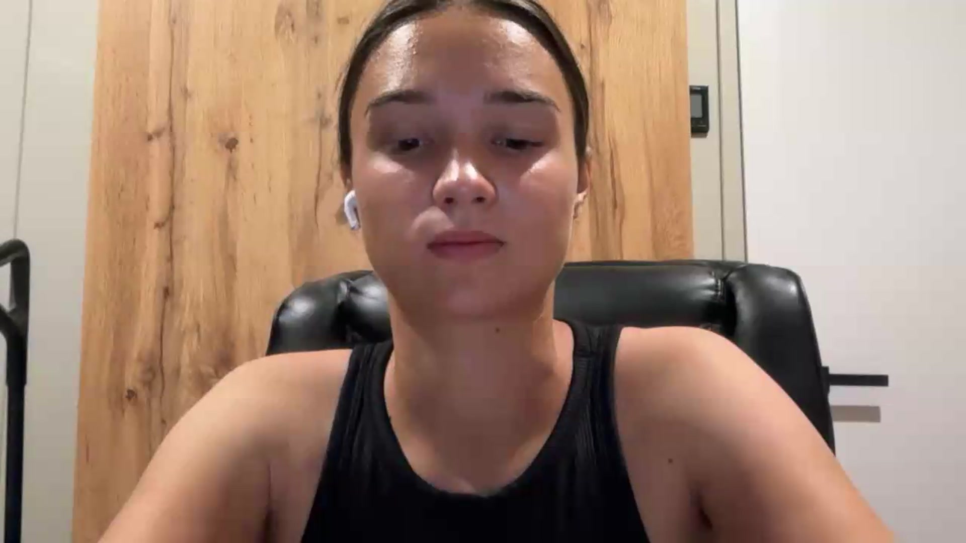 Gallery image thumbnail from EvelinaDivine's myfreecams stream on, 08/15/2026, 21:11 image 16 of 20