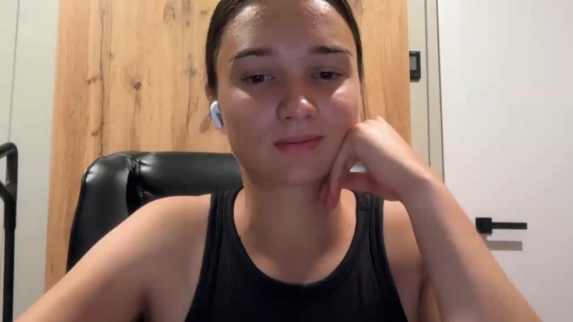 Gallery image thumbnail from EvelinaDivine's myfreecams stream on, 08/15/2026, 21:11 image 7 of 20
