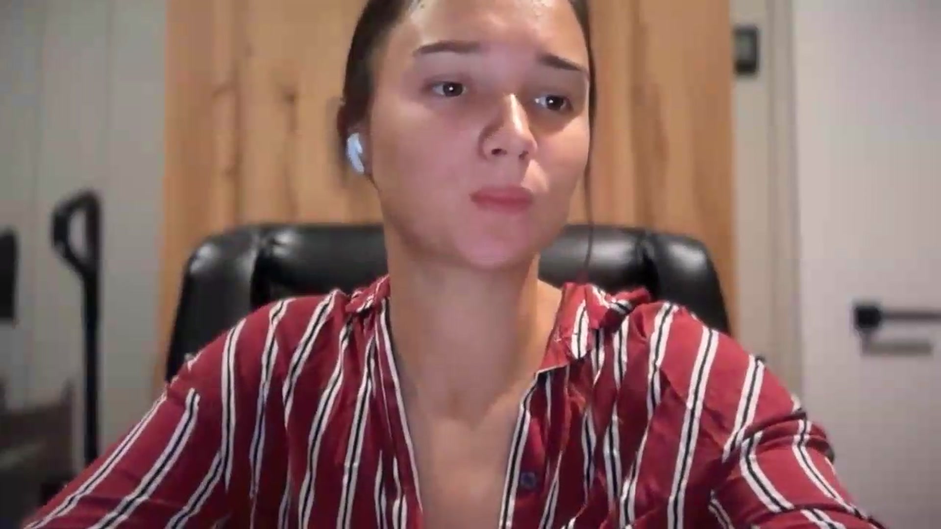 Gallery image thumbnail from EvelinaDivine's myfreecams stream on, 09/05/2026, 19:46 image 15 of 20