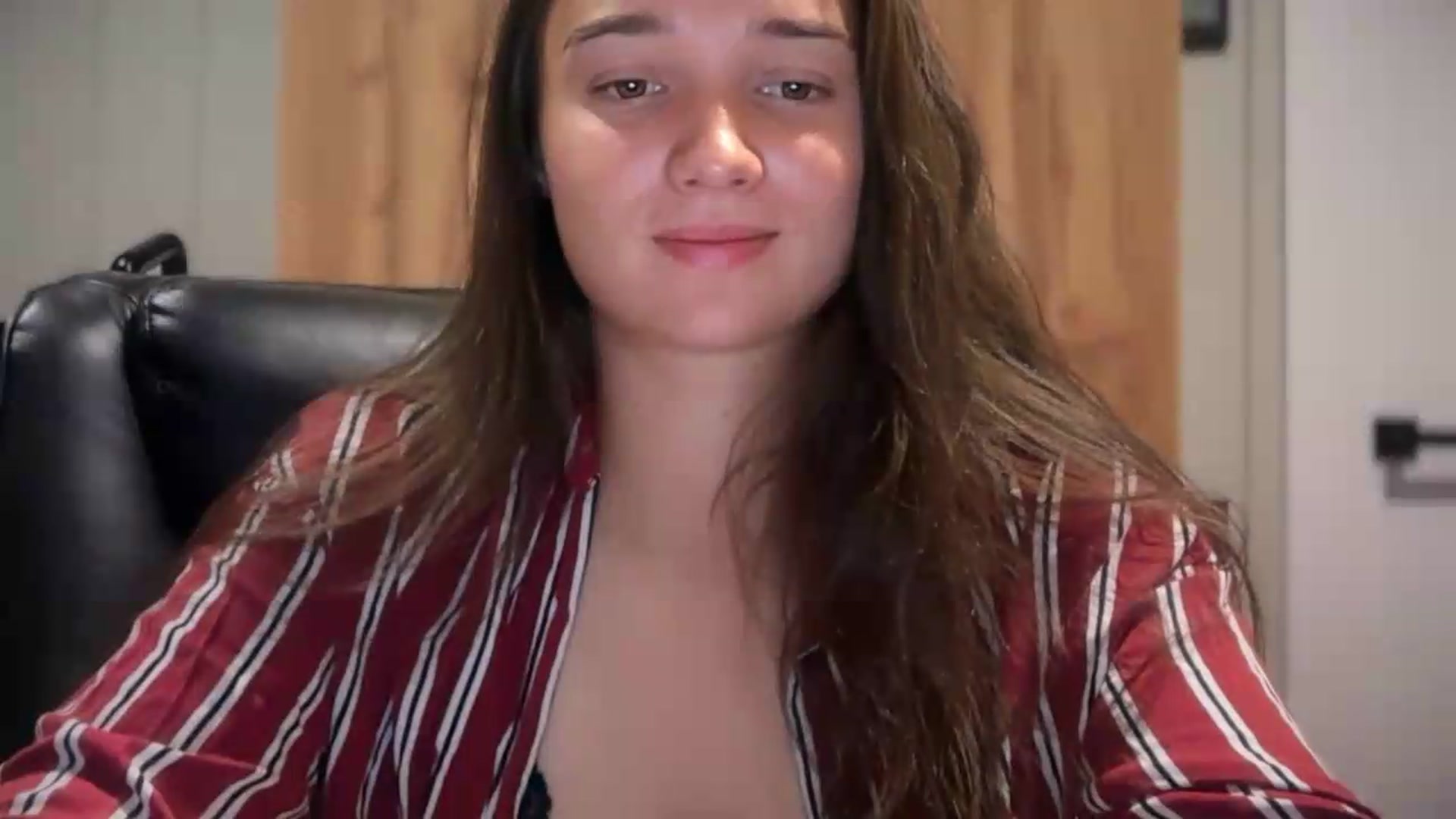 Gallery image thumbnail from EvelinaDivine's myfreecams stream on, 09/05/2026, 21:50 image 7 of 20