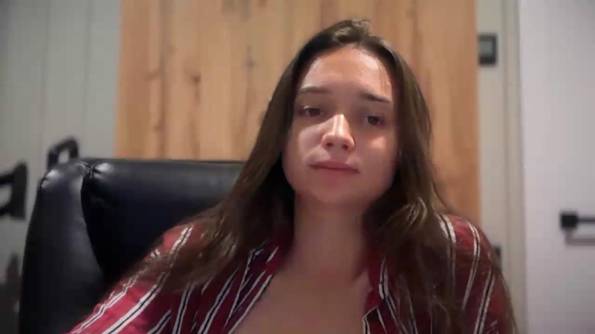 Gallery image thumbnail from EvelinaDivine's myfreecams stream on, 09/05/2026, 21:50 image 19 of 20
