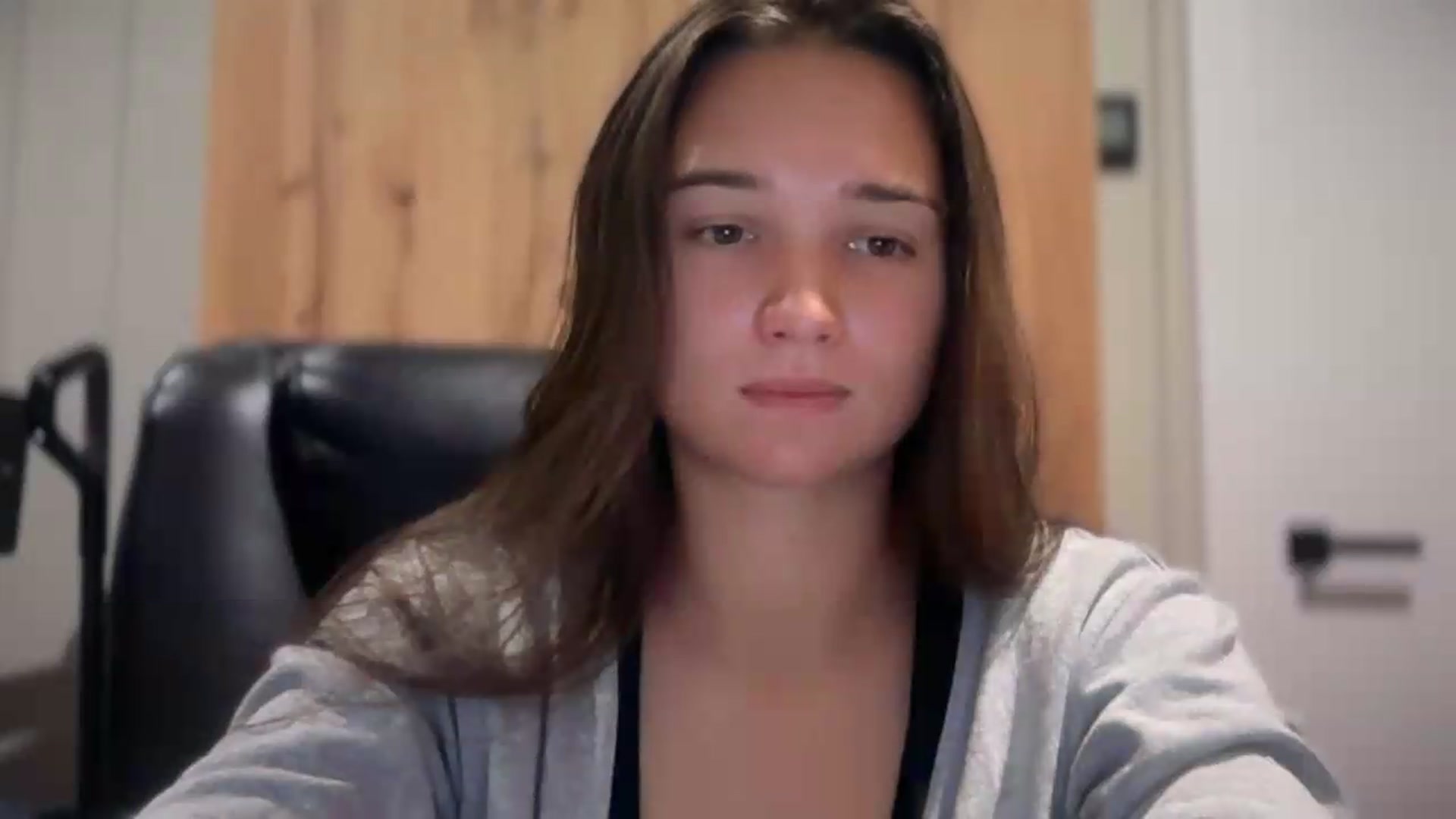Gallery image thumbnail from EvelinaDivine's myfreecams stream on, 09/18/2026, 21:03 image 17 of 20