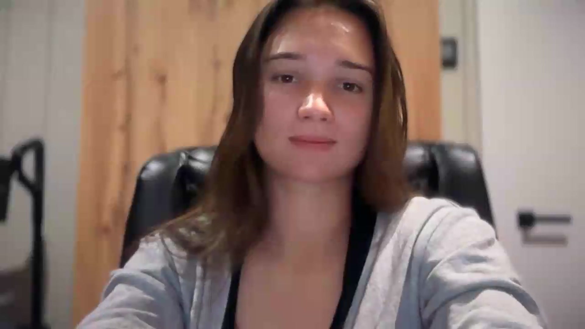 Gallery image thumbnail from EvelinaDivine's myfreecams stream on, 09/18/2026, 21:03 image 15 of 20