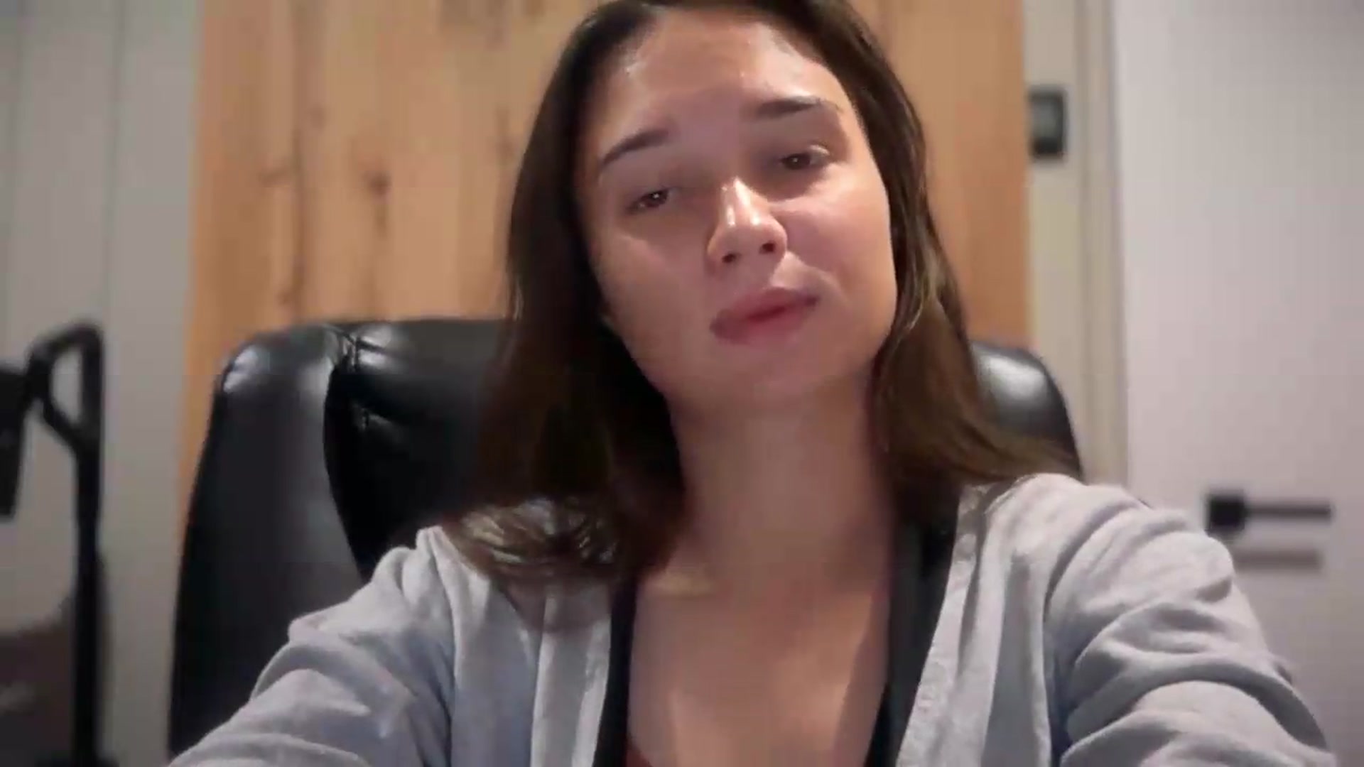 Gallery image thumbnail from EvelinaDivine's myfreecams stream on, 09/18/2026, 21:03 image 12 of 20