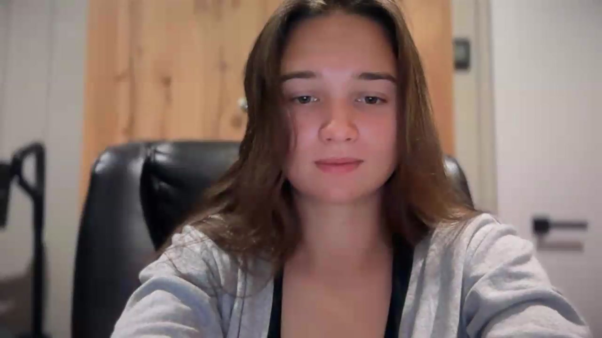 Gallery image thumbnail from EvelinaDivine's myfreecams stream on, 09/18/2026, 21:03 image 14 of 20