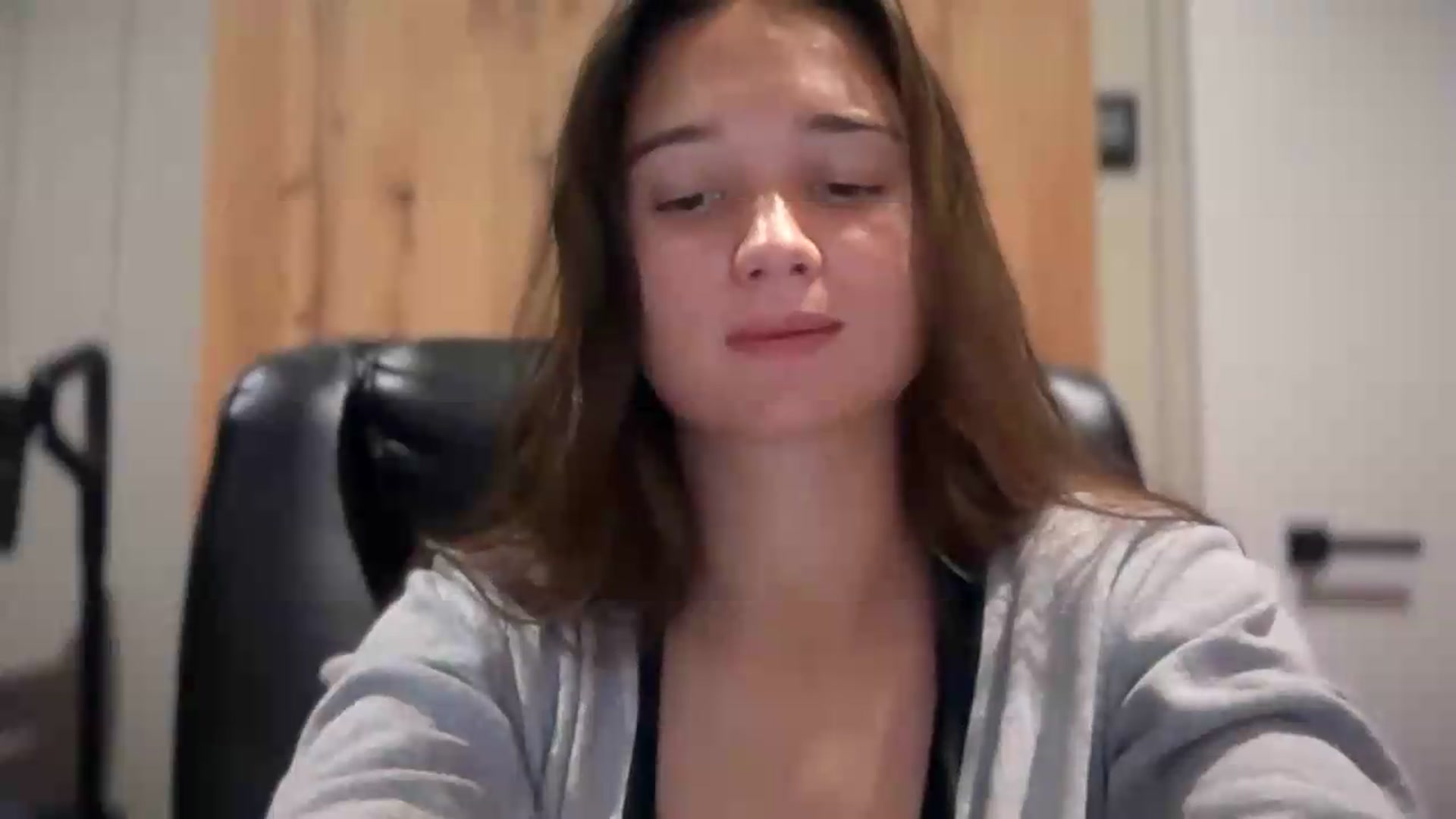 Gallery image thumbnail from EvelinaDivine's myfreecams stream on, 09/18/2026, 21:03 image 13 of 20