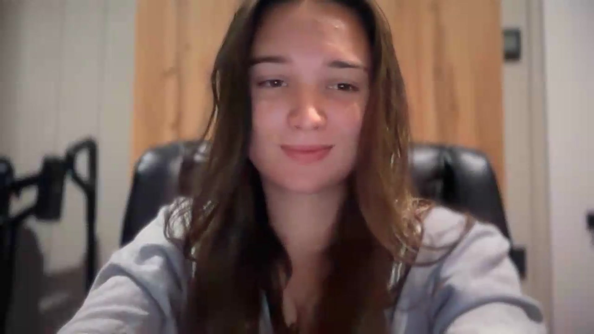 Gallery image thumbnail from EvelinaDivine's myfreecams stream on, 09/18/2026, 21:03 image 6 of 20