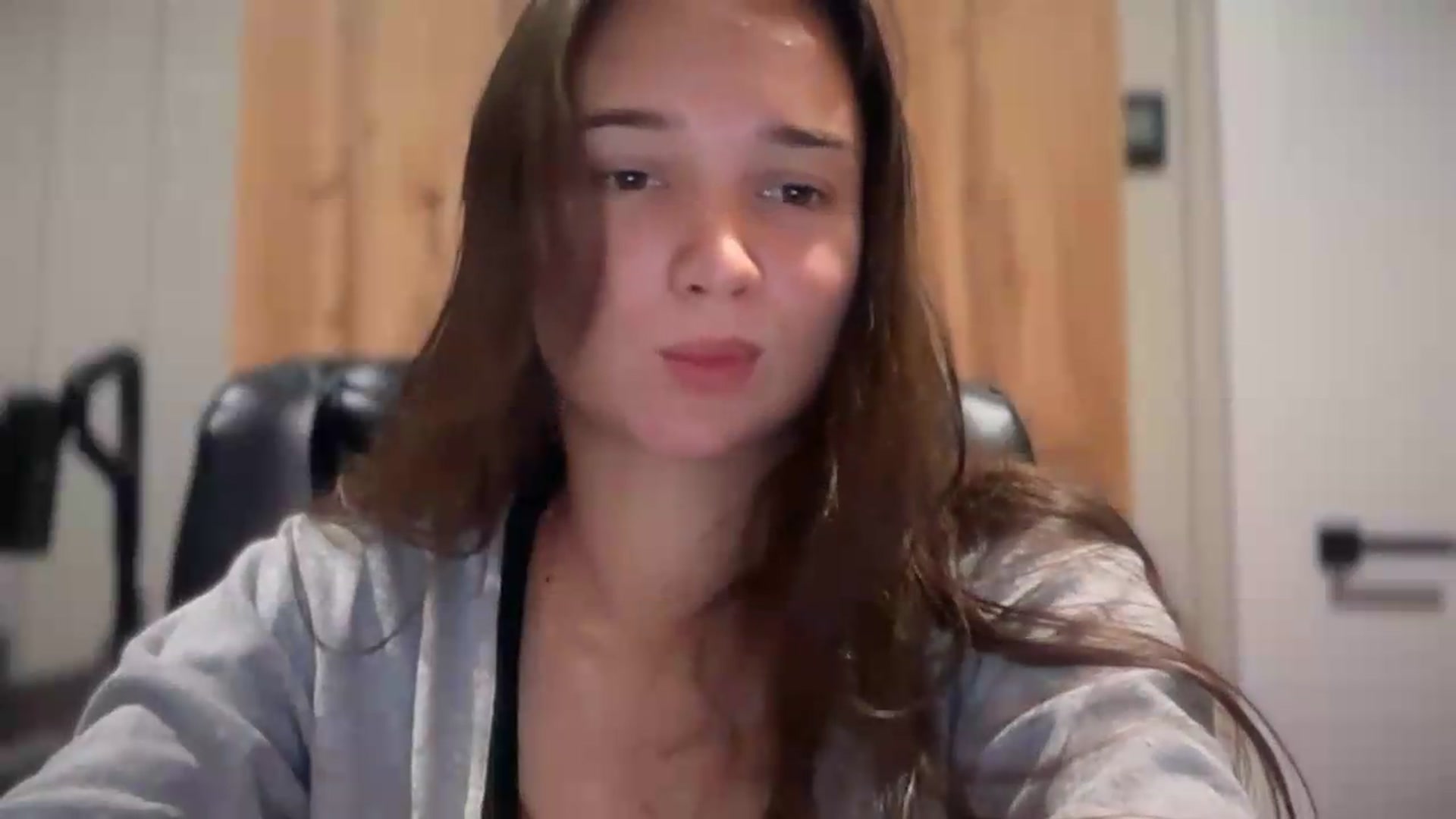 Gallery image thumbnail from EvelinaDivine's myfreecams stream on, 09/18/2026, 21:03 image 10 of 20