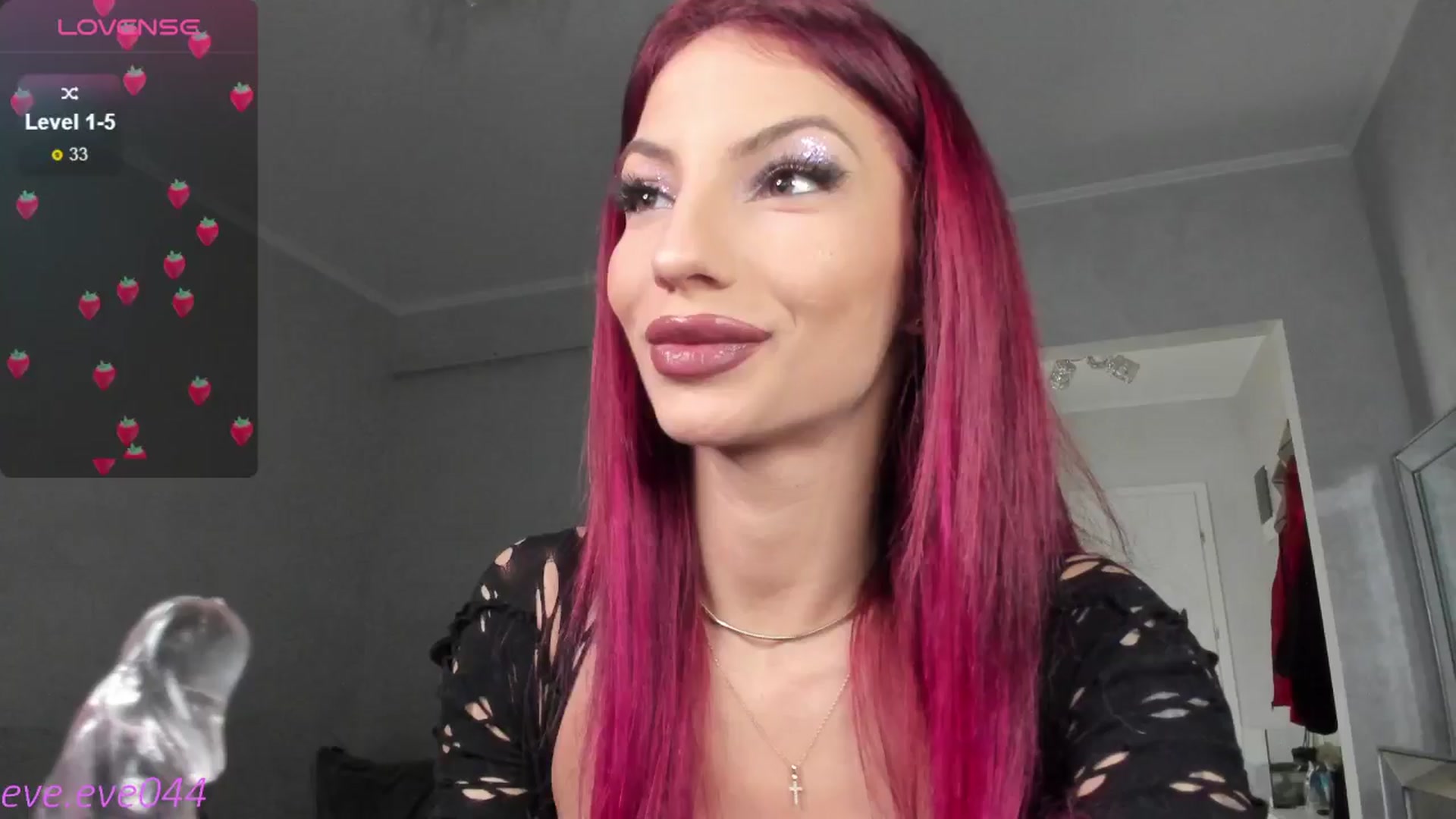Gallery image thumbnail from Evelina_eve's myfreecams stream on, 12/25/2024, 02:32 image 17 of 20