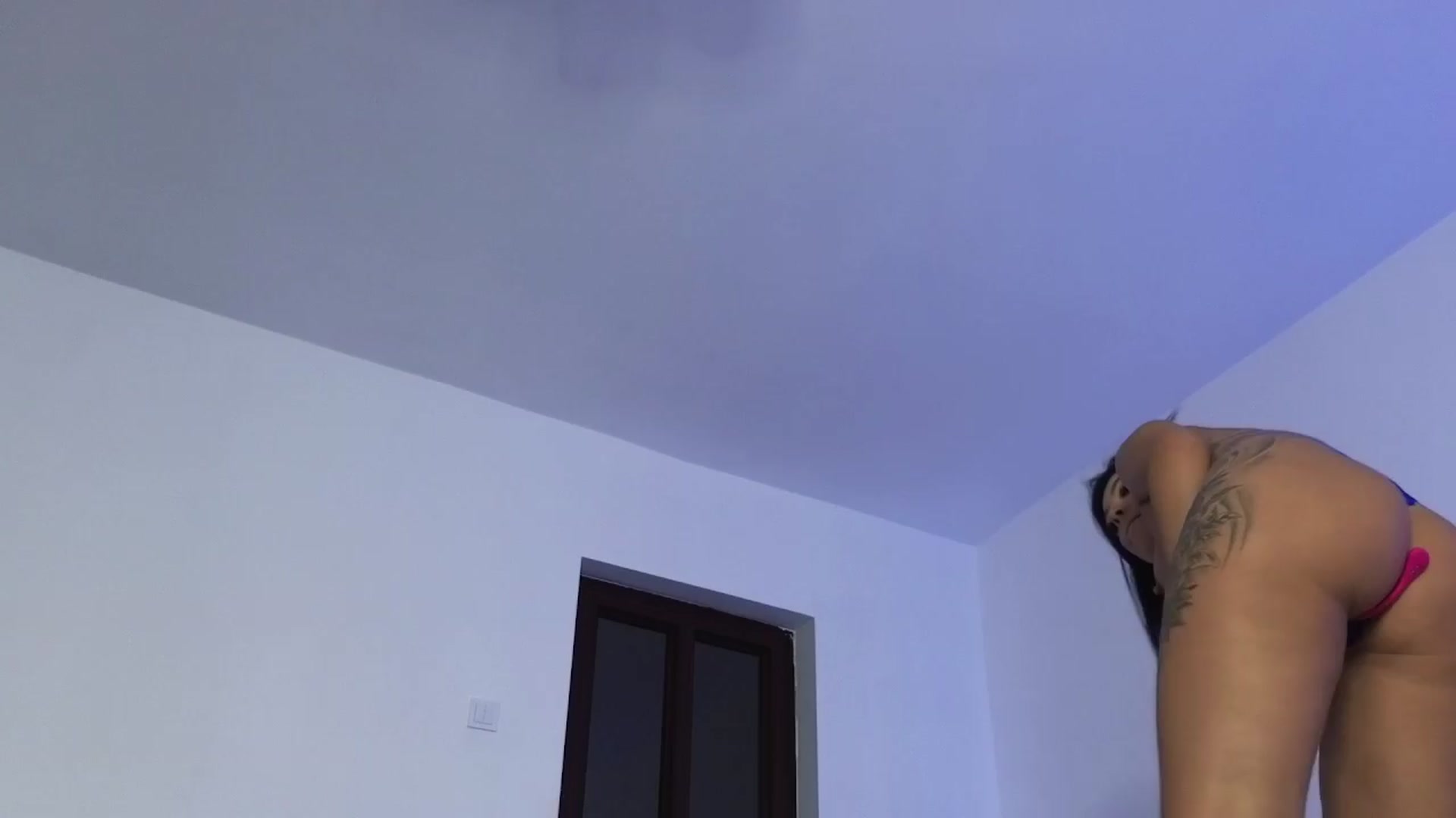Gallery image thumbnail from Evelinarosse's myfreecams stream on, 03/27/2024, 12:12 image 6 of 20