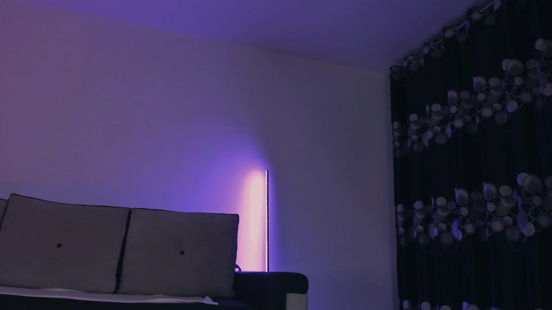 Gallery image thumbnail from Evelinarosse's myfreecams stream on, 10/15/2024, 11:52 image 7 of 20