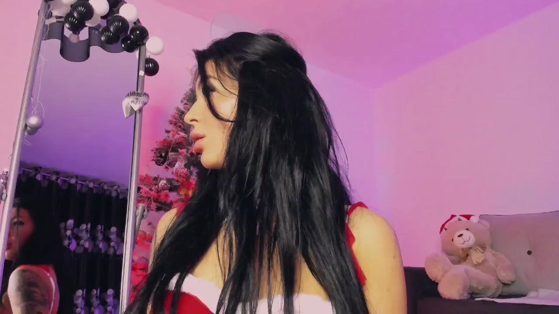Gallery image thumbnail from Evelinarosse's myfreecams stream on, 12/23/2024, 08:41 image 9 of 20
