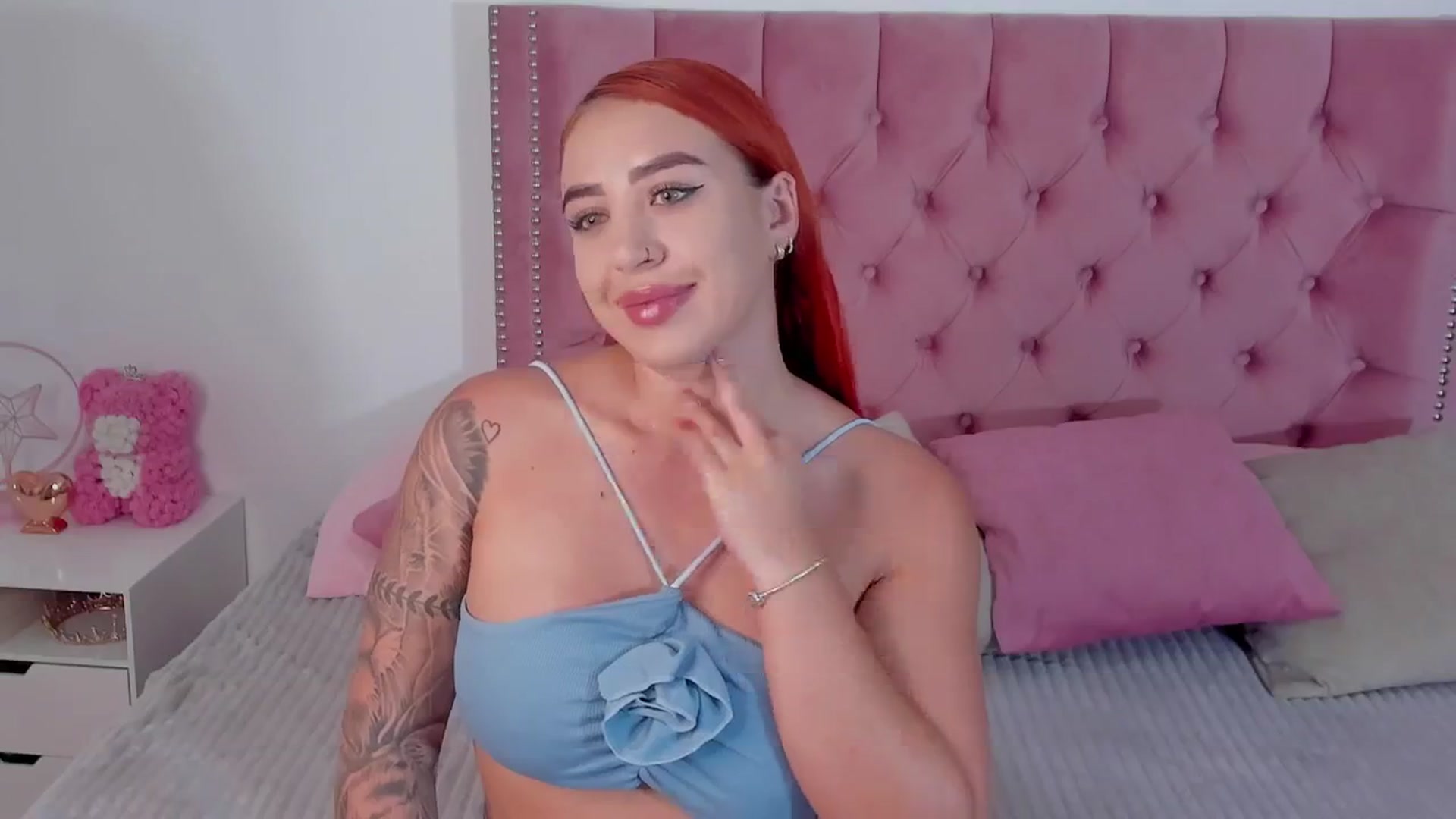 Gallery image thumbnail from Evelincooper's myfreecams stream on, 10/16/2024, 24:02 image 7 of 20