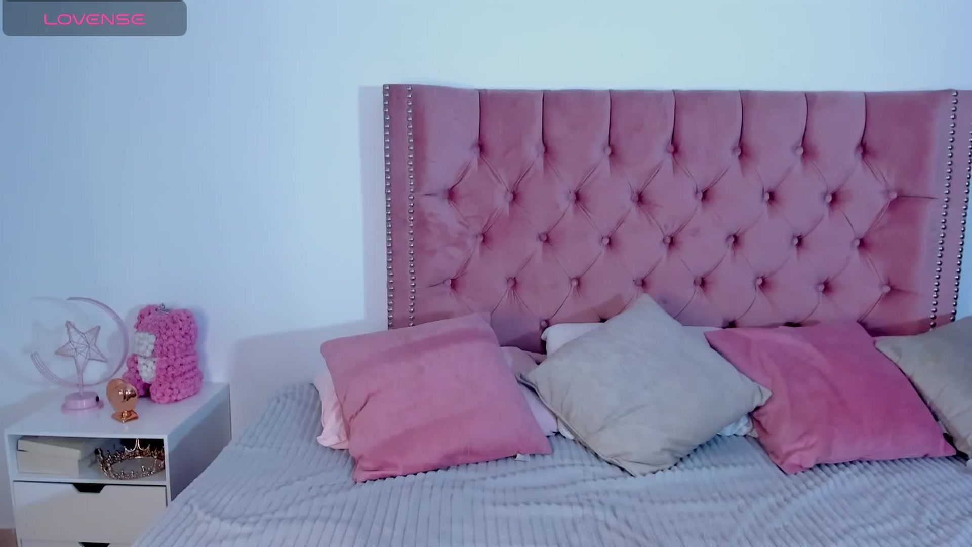 Gallery image thumbnail from Evelincooper's myfreecams stream on, 11/15/2024, 05:09 image 18 of 20