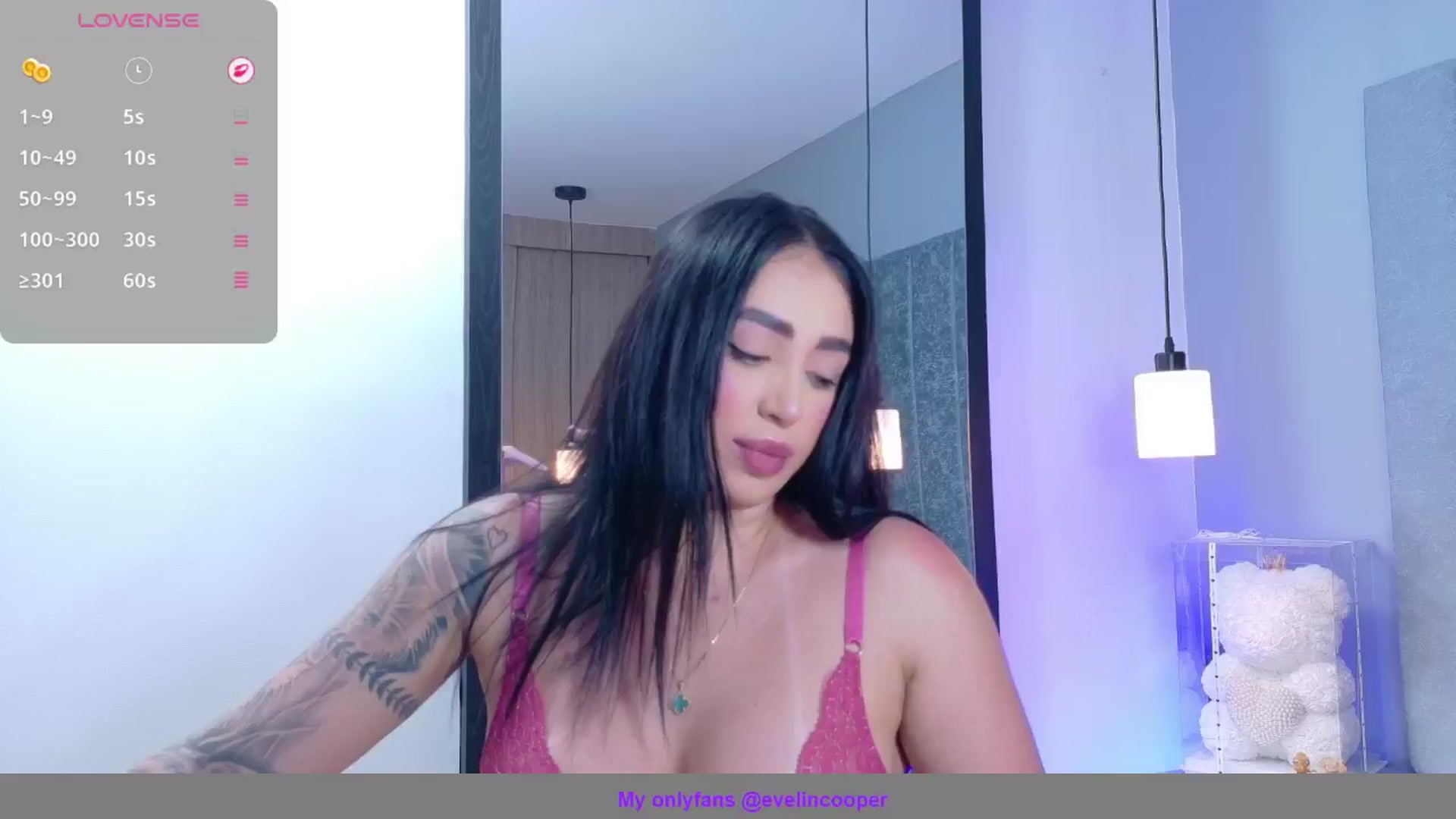 Gallery image thumbnail from Evelincooper's myfreecams stream on, 03/11/2026, 24:20 image 19 of 20