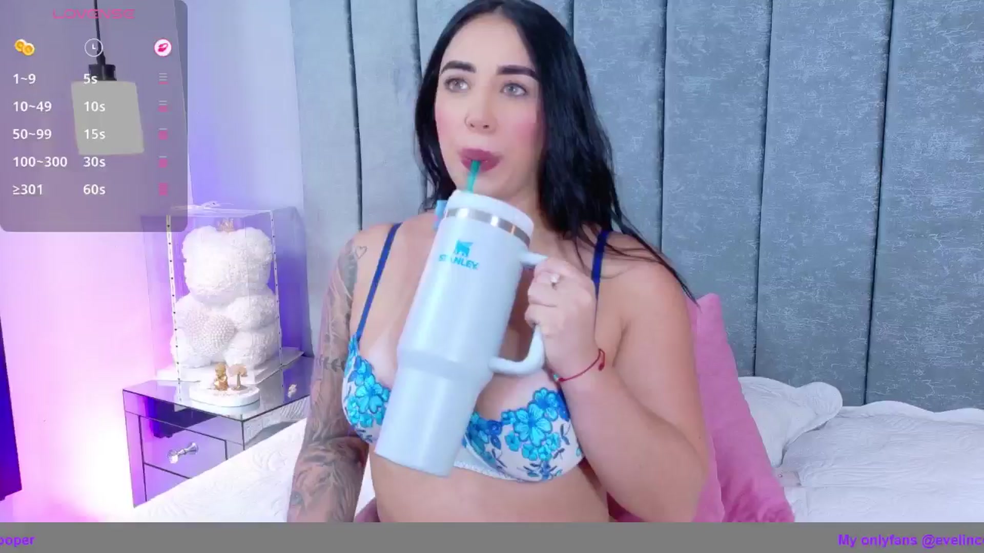 Gallery image thumbnail from Evelincooper's myfreecams stream on, 03/14/2026, 01:56 image 1 of 20