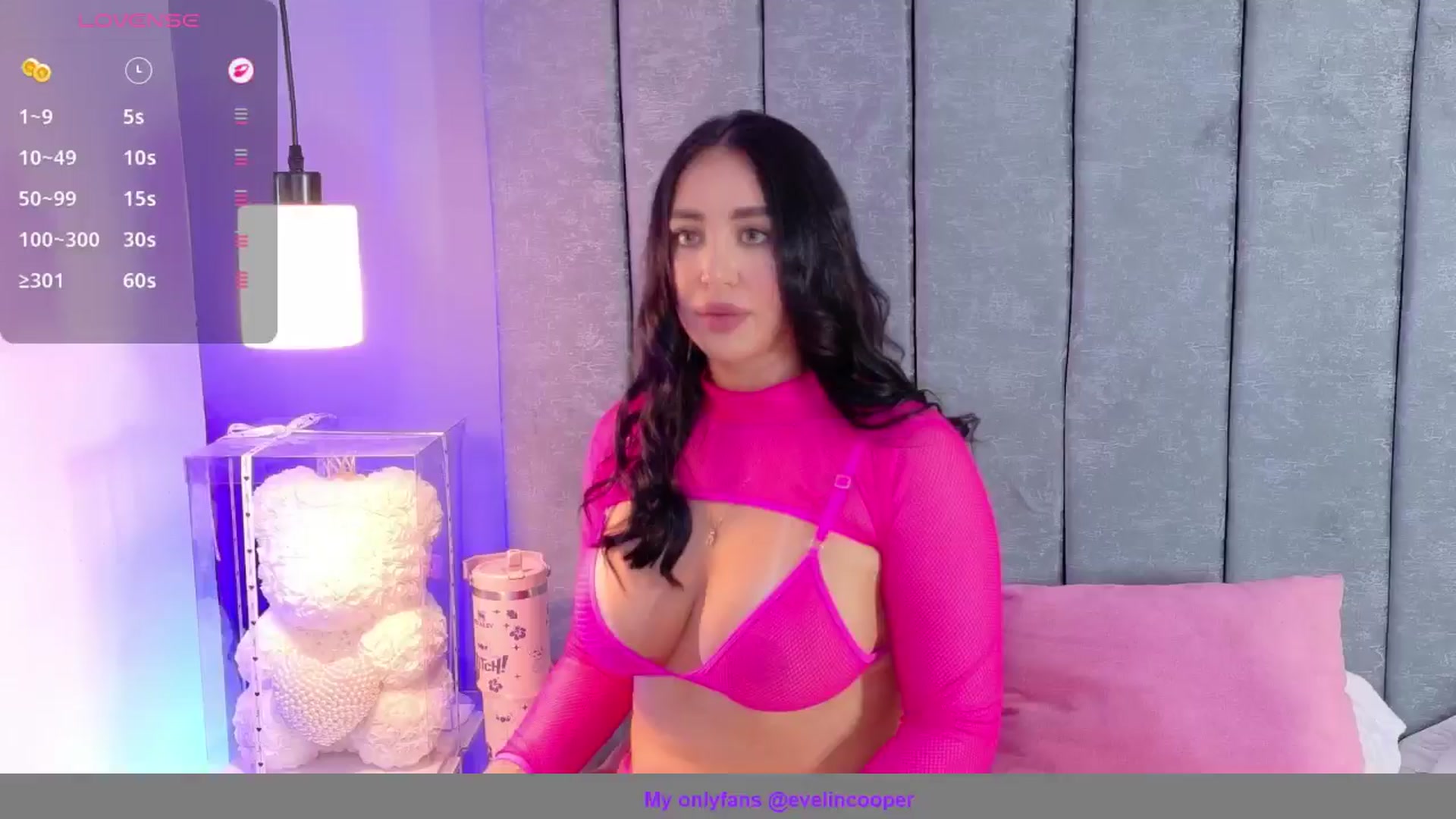 Gallery image thumbnail from Evelincooper's myfreecams stream on, 04/18/2026, 24:38 image 13 of 20