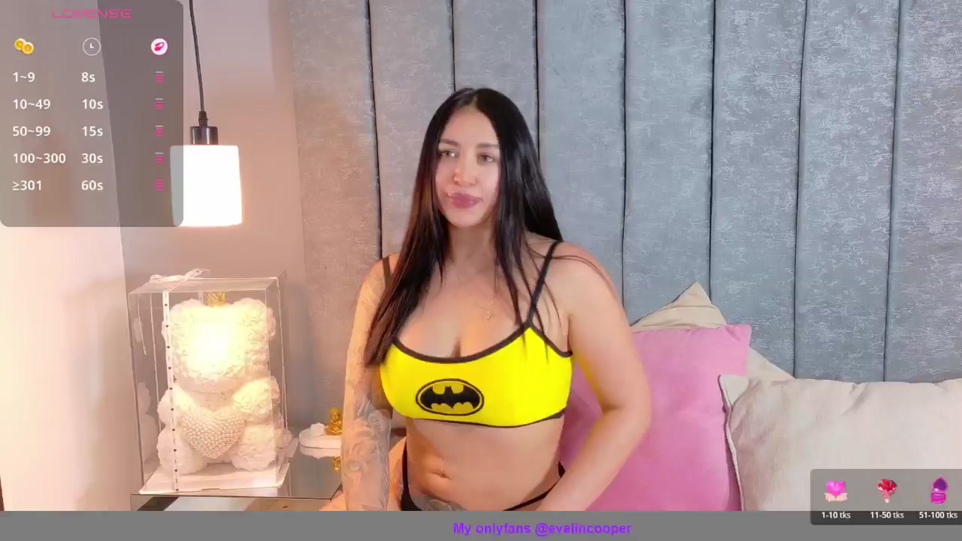 Gallery image thumbnail from Evelincooper's myfreecams stream on, 04/22/2026, 02:01 image 17 of 20