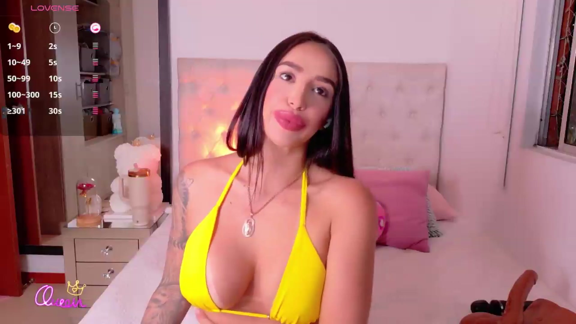 Gallery image thumbnail from Evelincooper's myfreecams stream on, 08/11/2026, 02:56 image 9 of 20