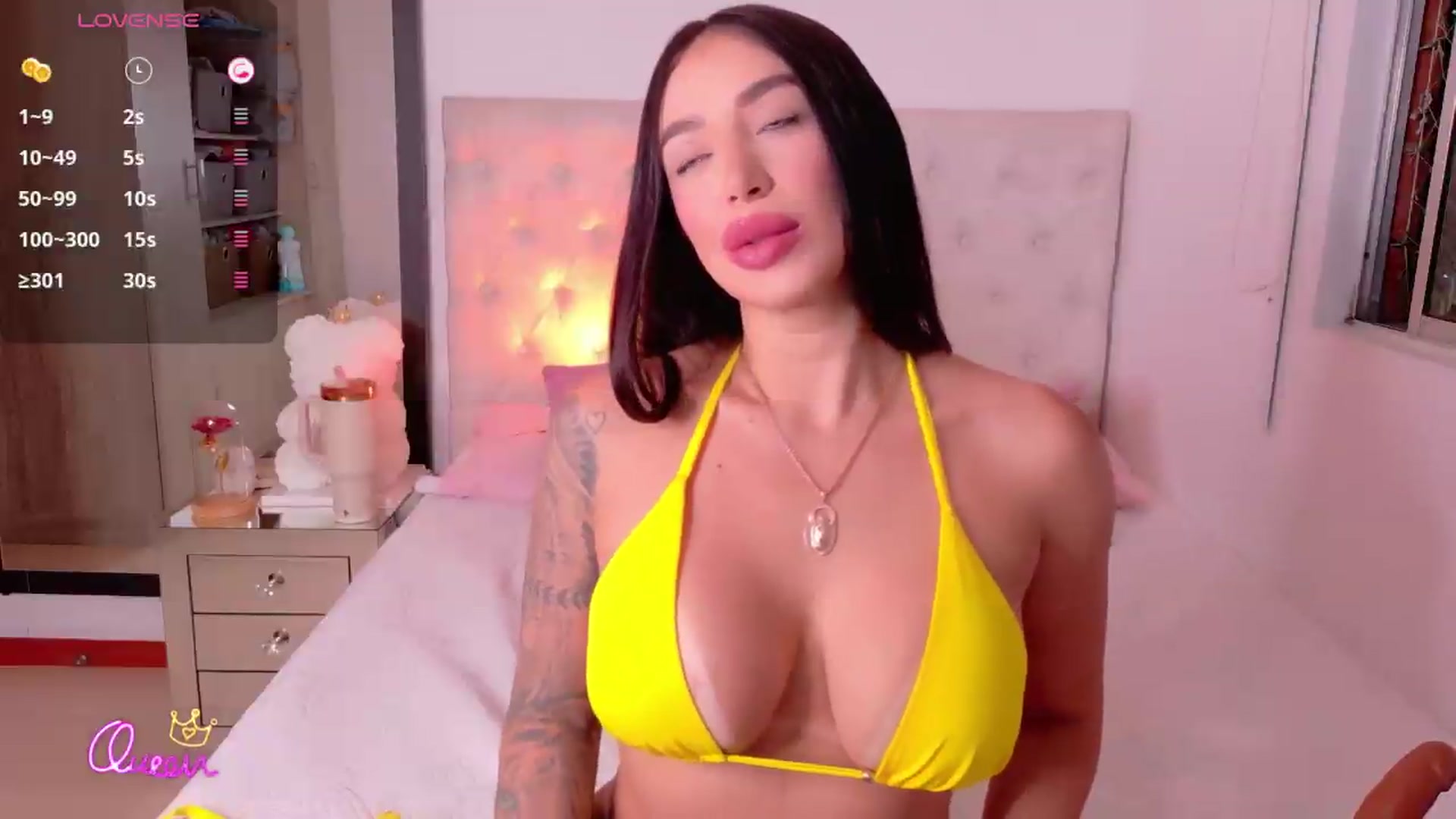 Gallery image thumbnail from Evelincooper's myfreecams stream on, 08/11/2026, 02:56 image 17 of 20