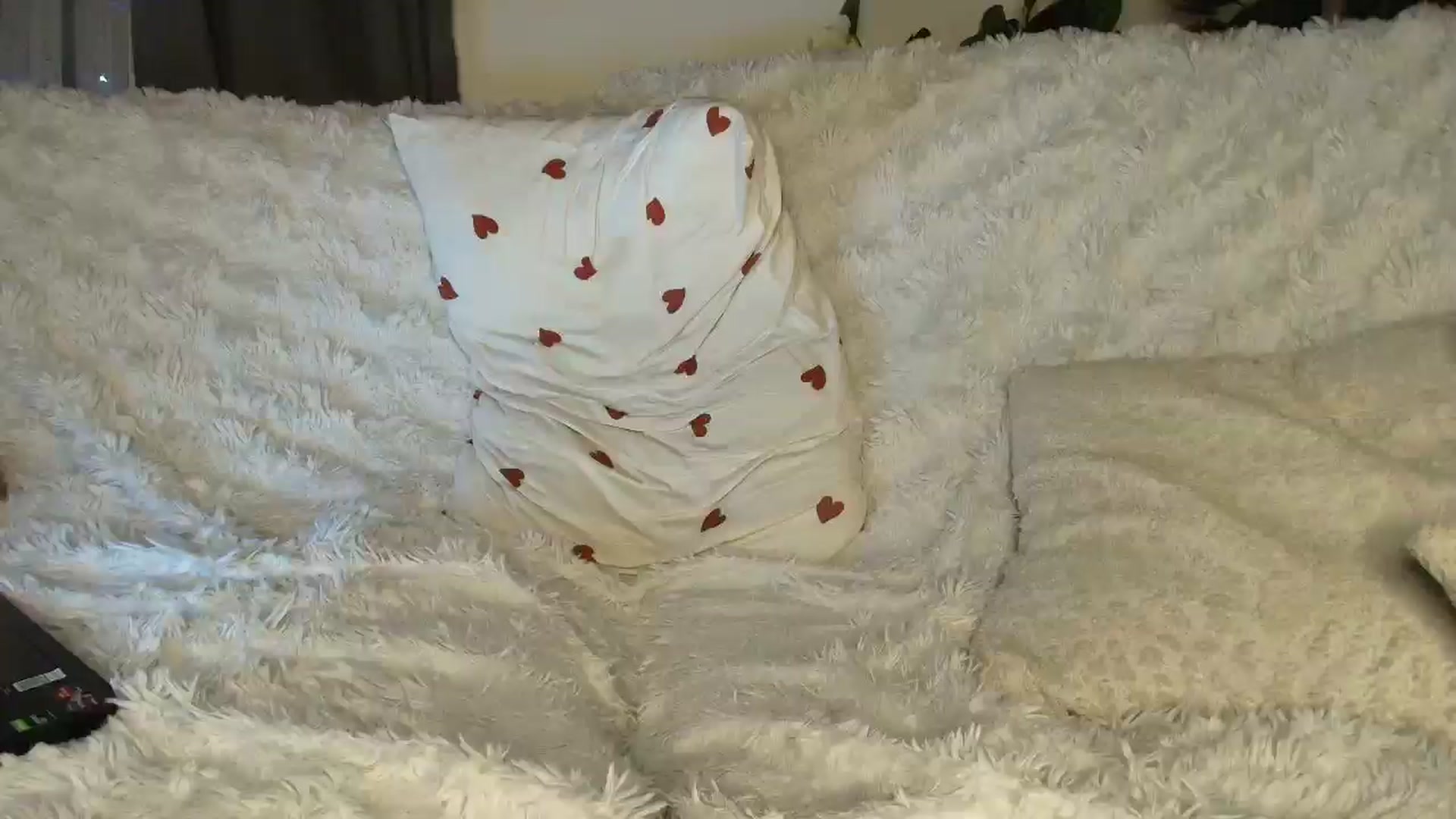 Gallery image thumbnail from Eveline69's myfreecams stream on, 12/21/2025, 23:38 image 7 of 20