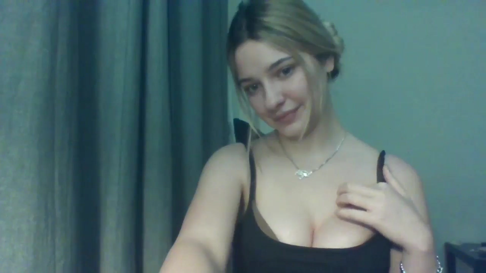 Gallery image thumbnail from EvelineGirl's myfreecams stream on, 01/29/2026, 17:00 image 16 of 20