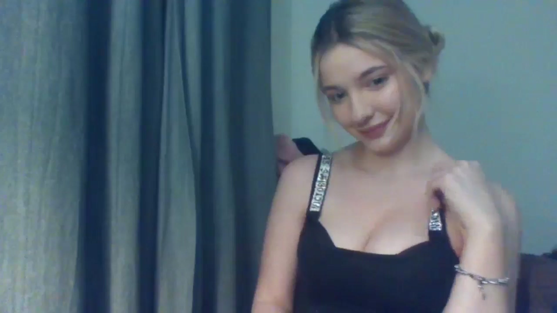 Gallery image thumbnail from EvelineGirl's myfreecams stream on, 01/30/2026, 17:03 image 5 of 20