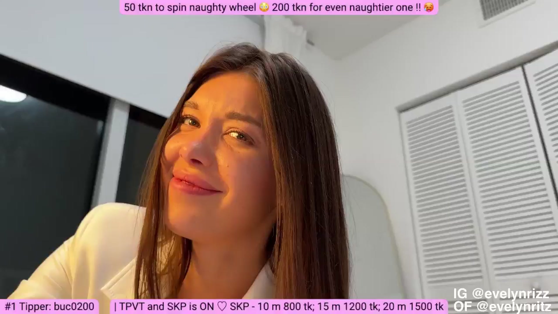 Gallery image thumbnail from EvelineRitz's myfreecams stream on, 08/19/2024, 01:42 image 13 of 20