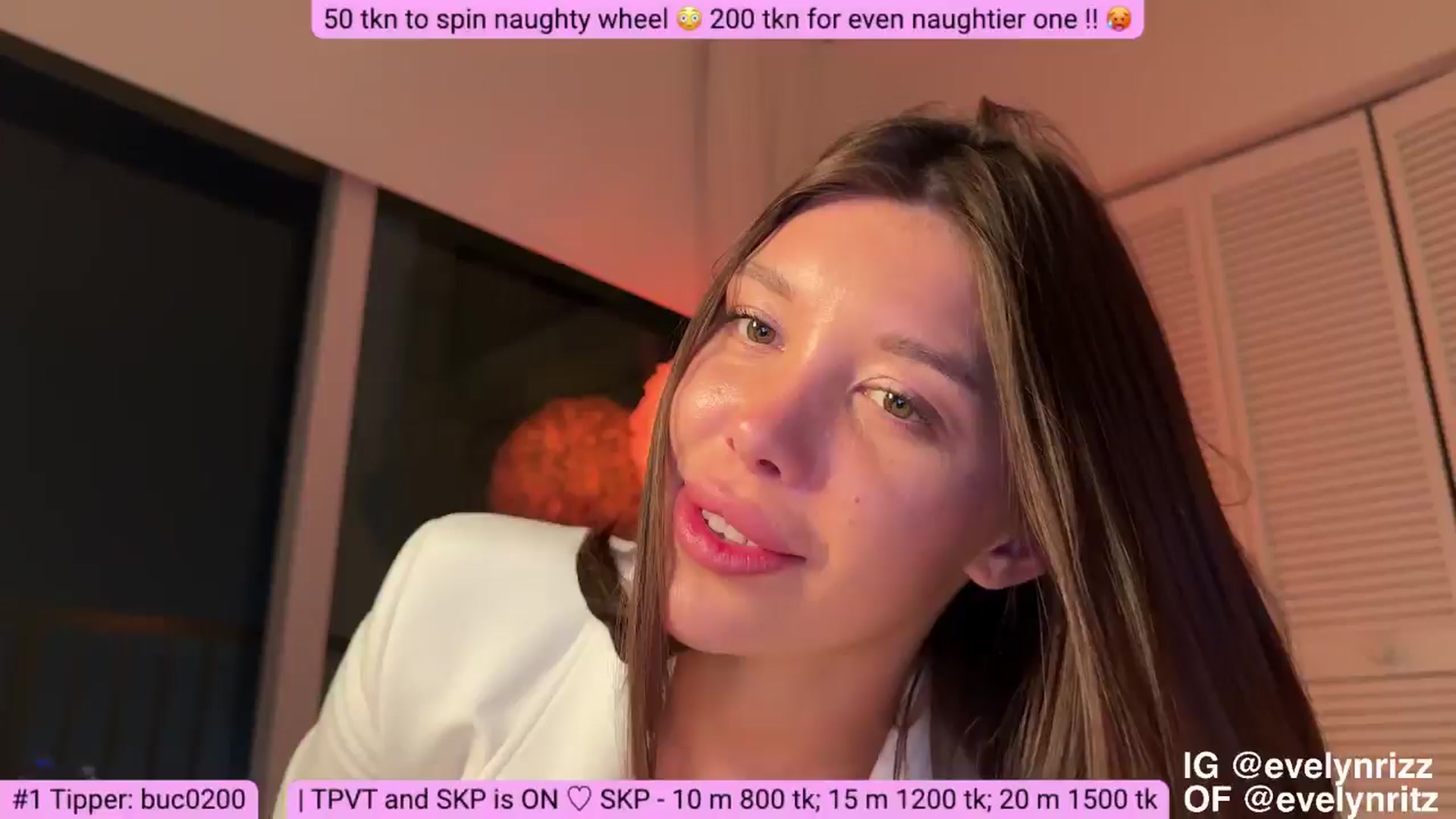 Gallery image thumbnail from EvelineRitz's myfreecams stream on, 08/19/2024, 03:10 image 4 of 20