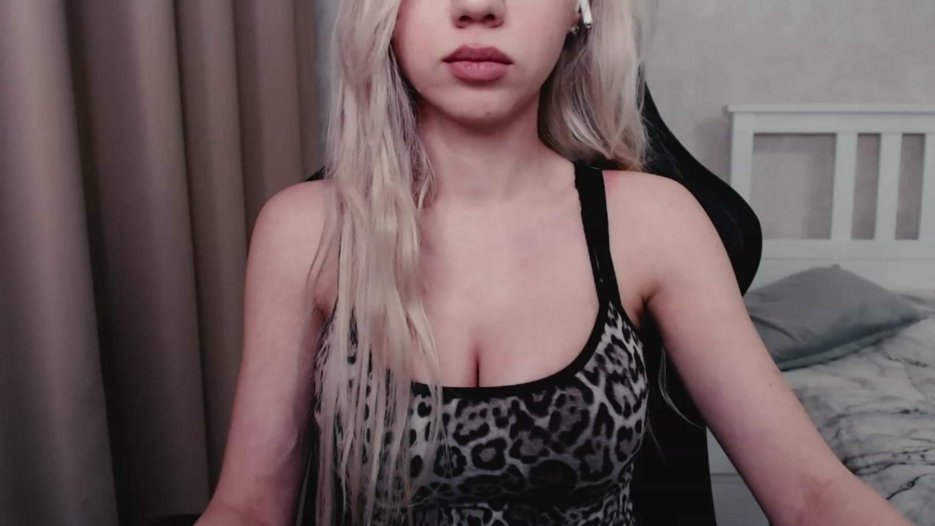 Gallery image thumbnail from Eveline___'s myfreecams stream on, 02/15/2023, 12:54 image 1 of 20