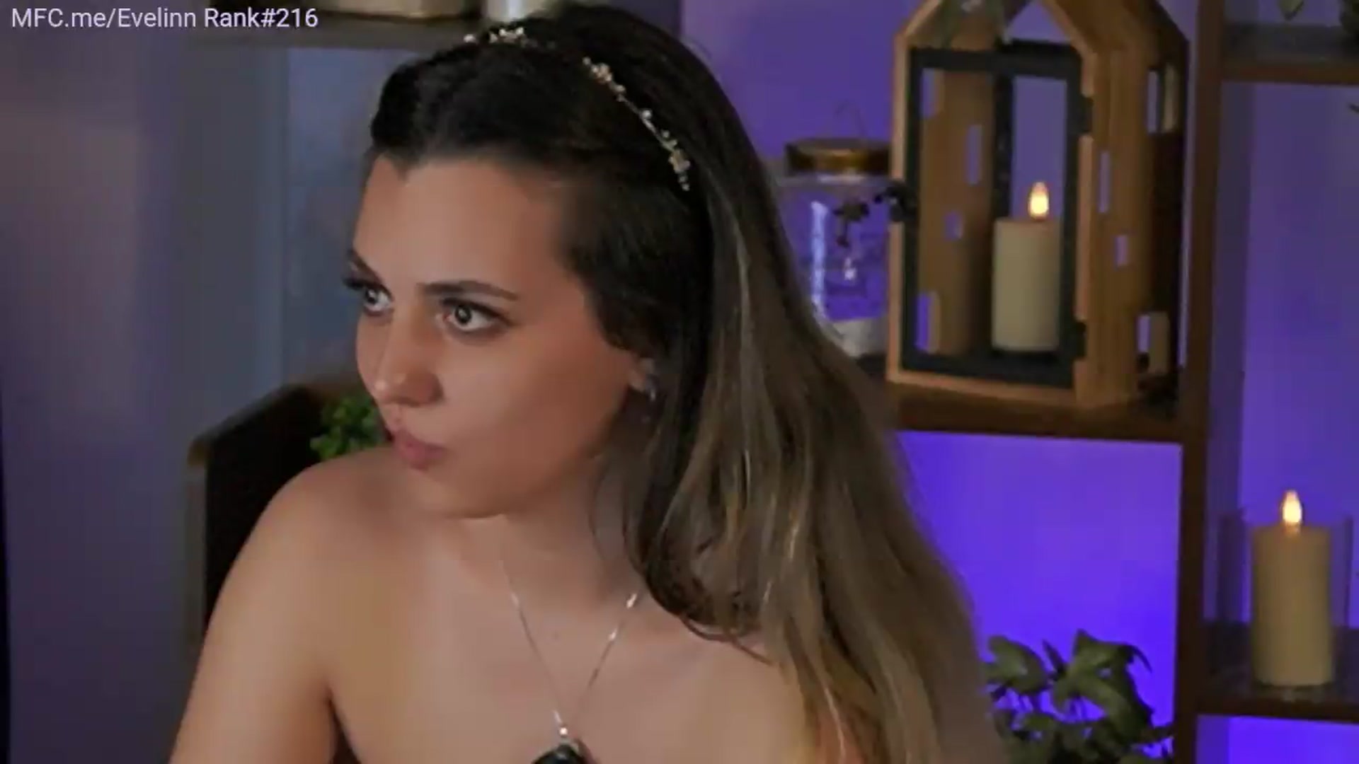 Gallery image thumbnail from Evelinn's myfreecams stream on, 07/15/2026, 18:57 image 15 of 20