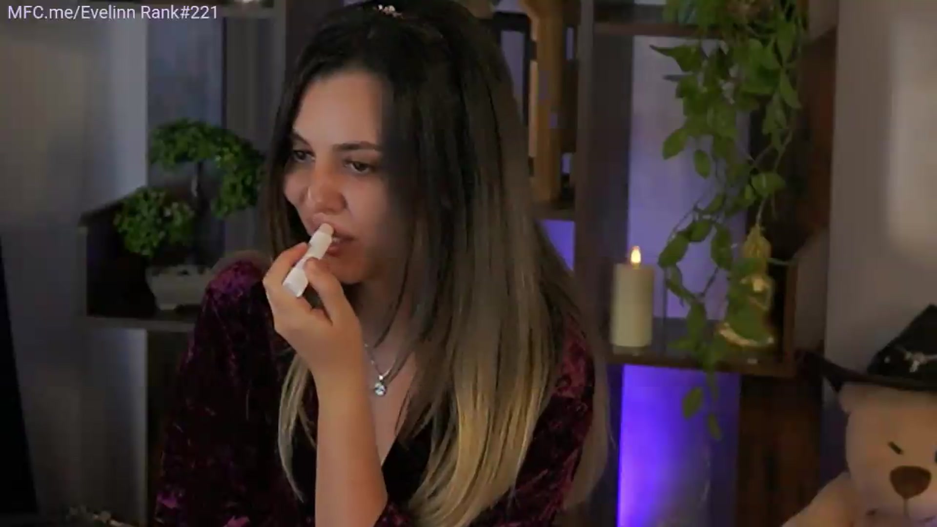 Gallery image thumbnail from Evelinn's myfreecams stream on, 07/18/2026, 10:17 image 10 of 20