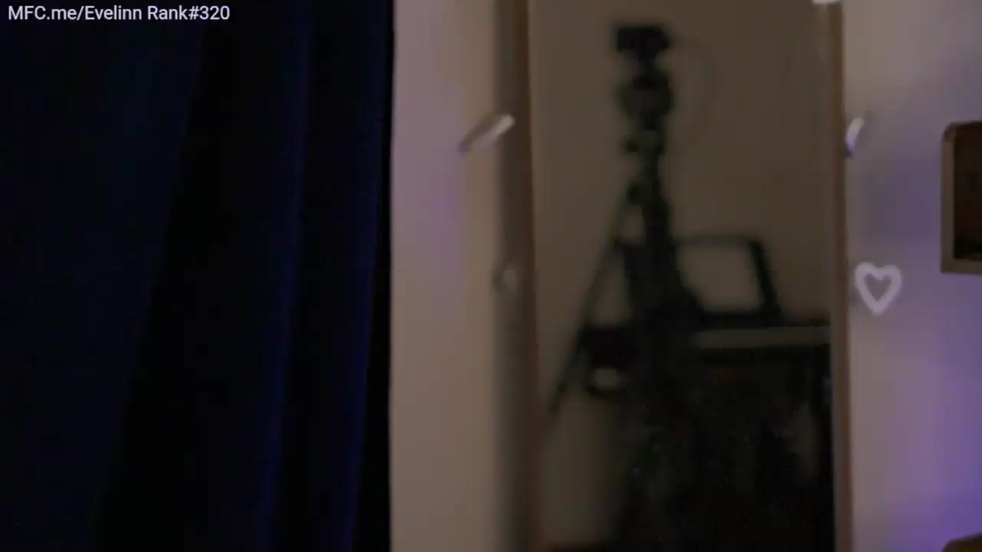 Gallery image thumbnail from Evelinn's myfreecams stream on, 08/11/2026, 07:32 image 5 of 20