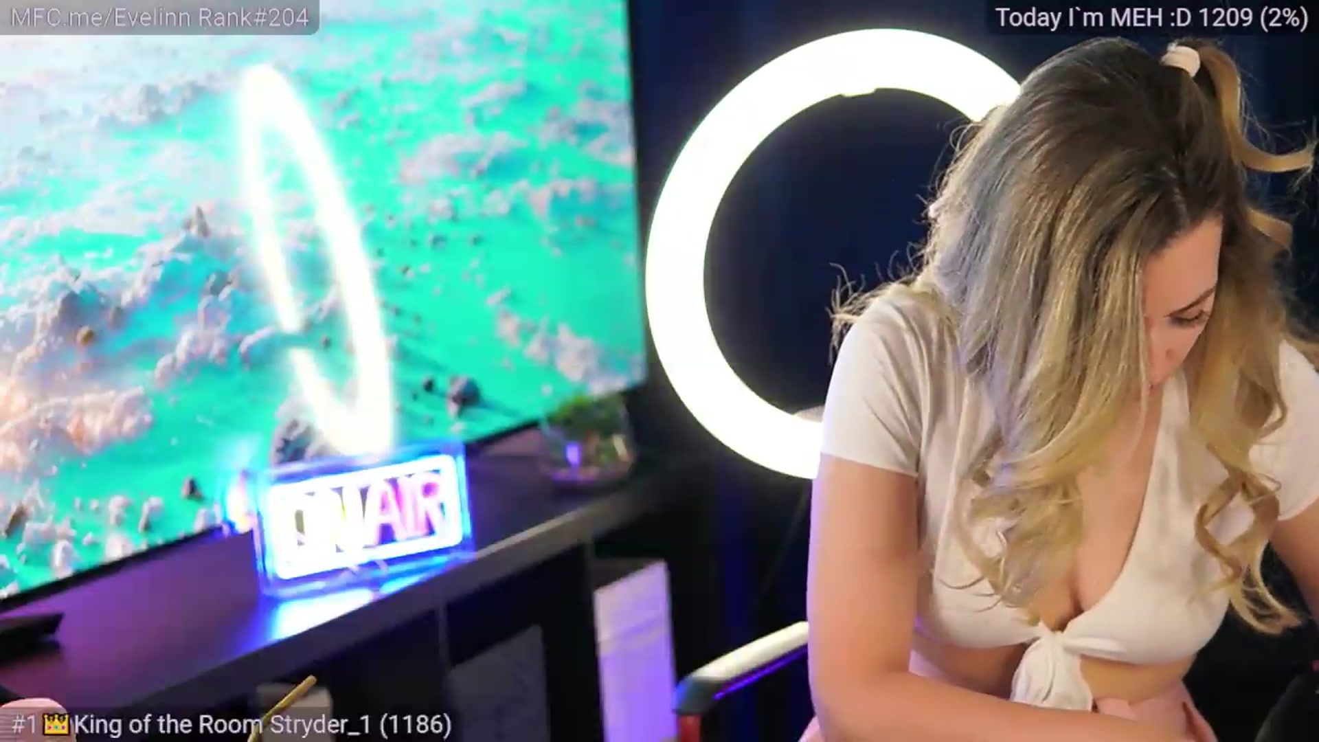 Gallery image thumbnail from Evelinn's myfreecams stream on, 08/20/2026, 08:41 image 6 of 20