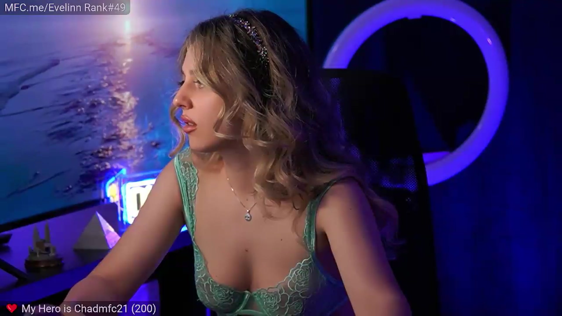 Gallery image thumbnail from Evelinn's myfreecams stream on, 09/01/2026, 11:10 image 6 of 20
