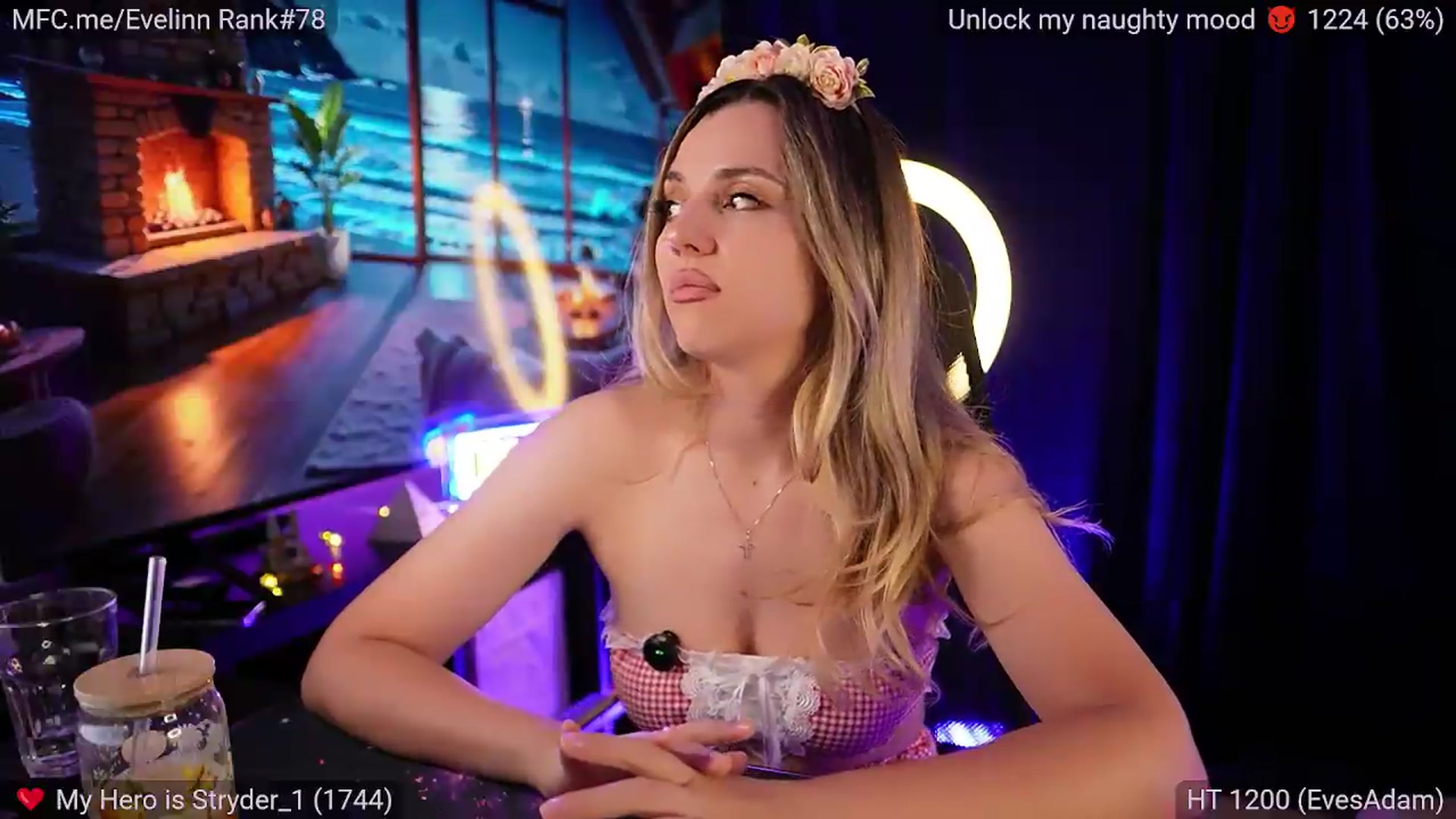 Gallery image thumbnail from Evelinn's myfreecams stream on, 09/13/2026, 01:53 image 7 of 20