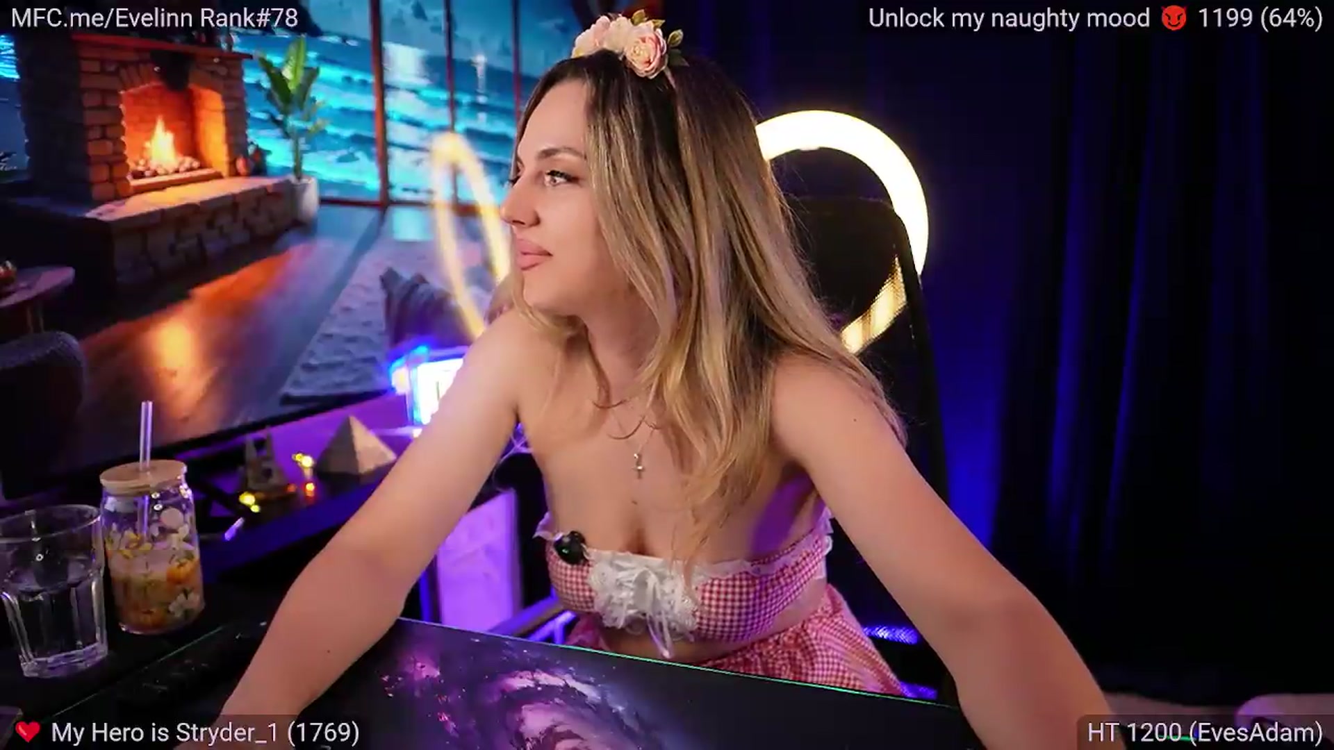 Gallery image thumbnail from Evelinn's myfreecams stream on, 09/13/2026, 01:53 image 18 of 20