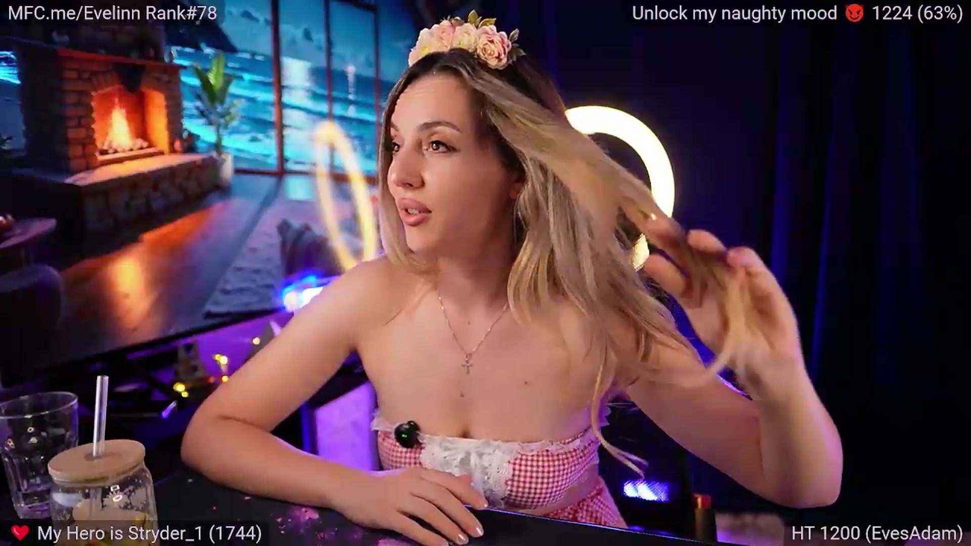 Gallery image thumbnail from Evelinn's myfreecams stream on, 09/13/2026, 01:53 image 4 of 20